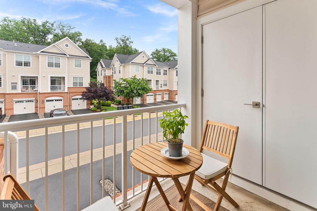 23230 Milltown Knoll Sq #106