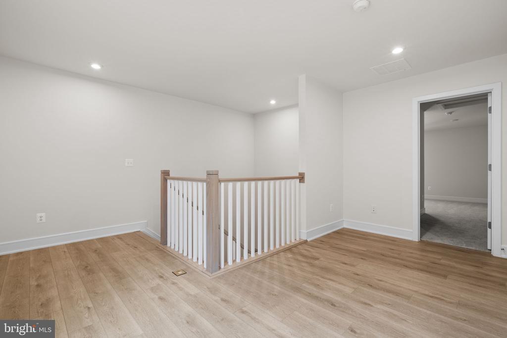 41883 NIGHT NURSE CIRCLE