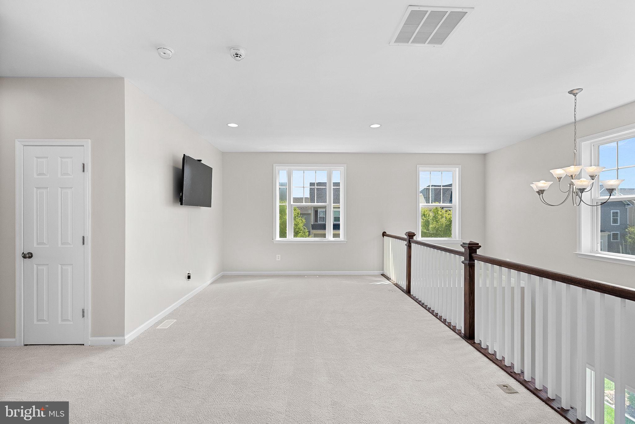 829 PENCOAST DRIVE