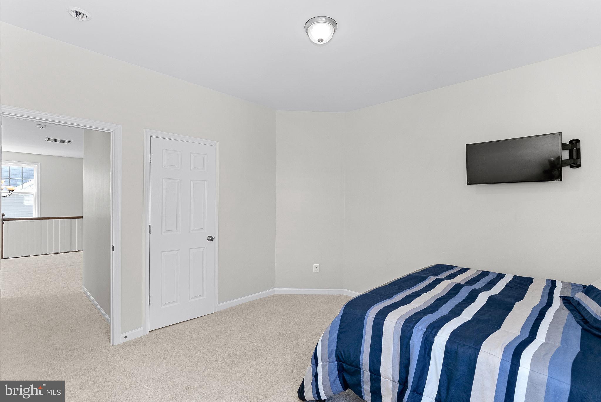 829 PENCOAST DRIVE