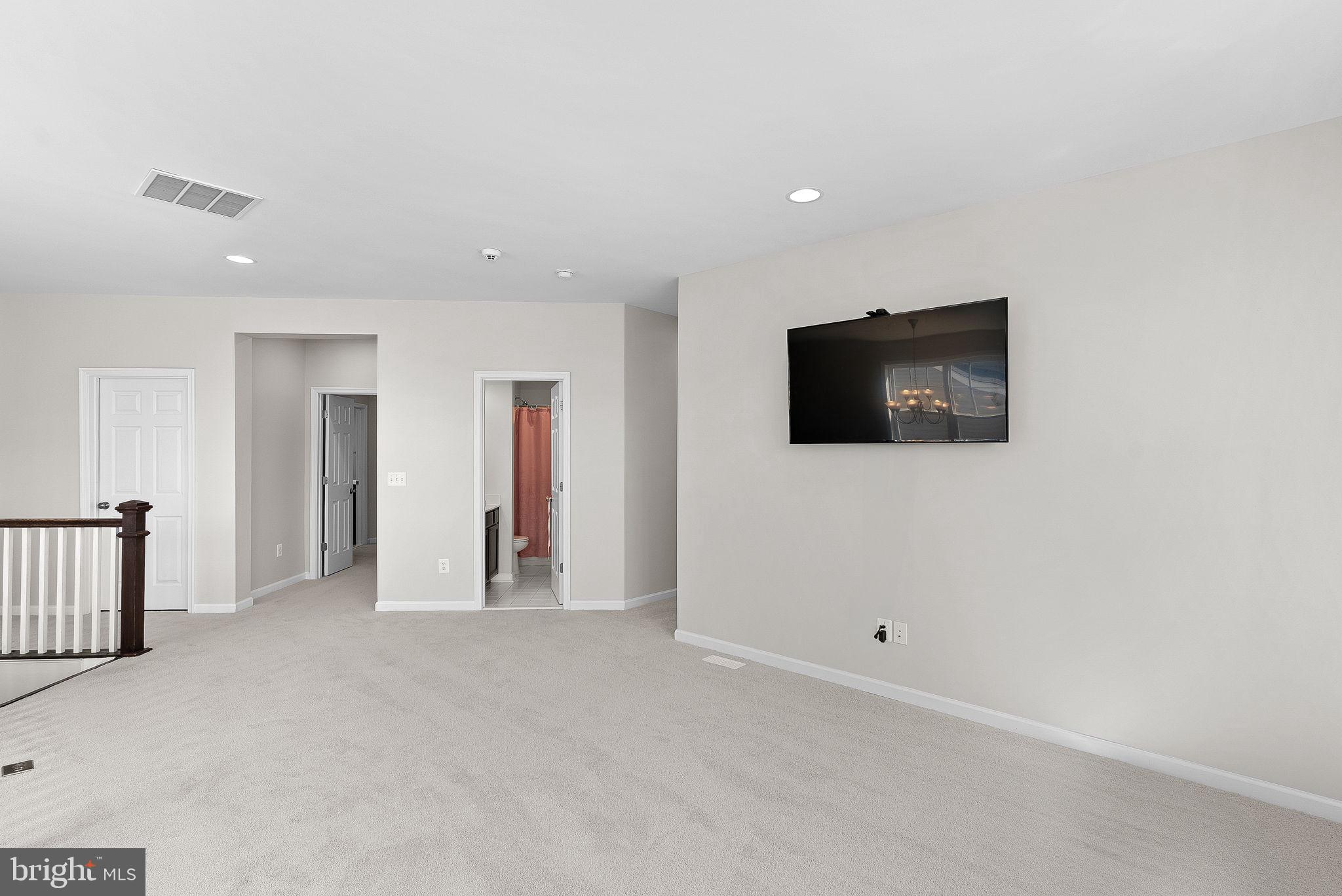 829 PENCOAST DRIVE