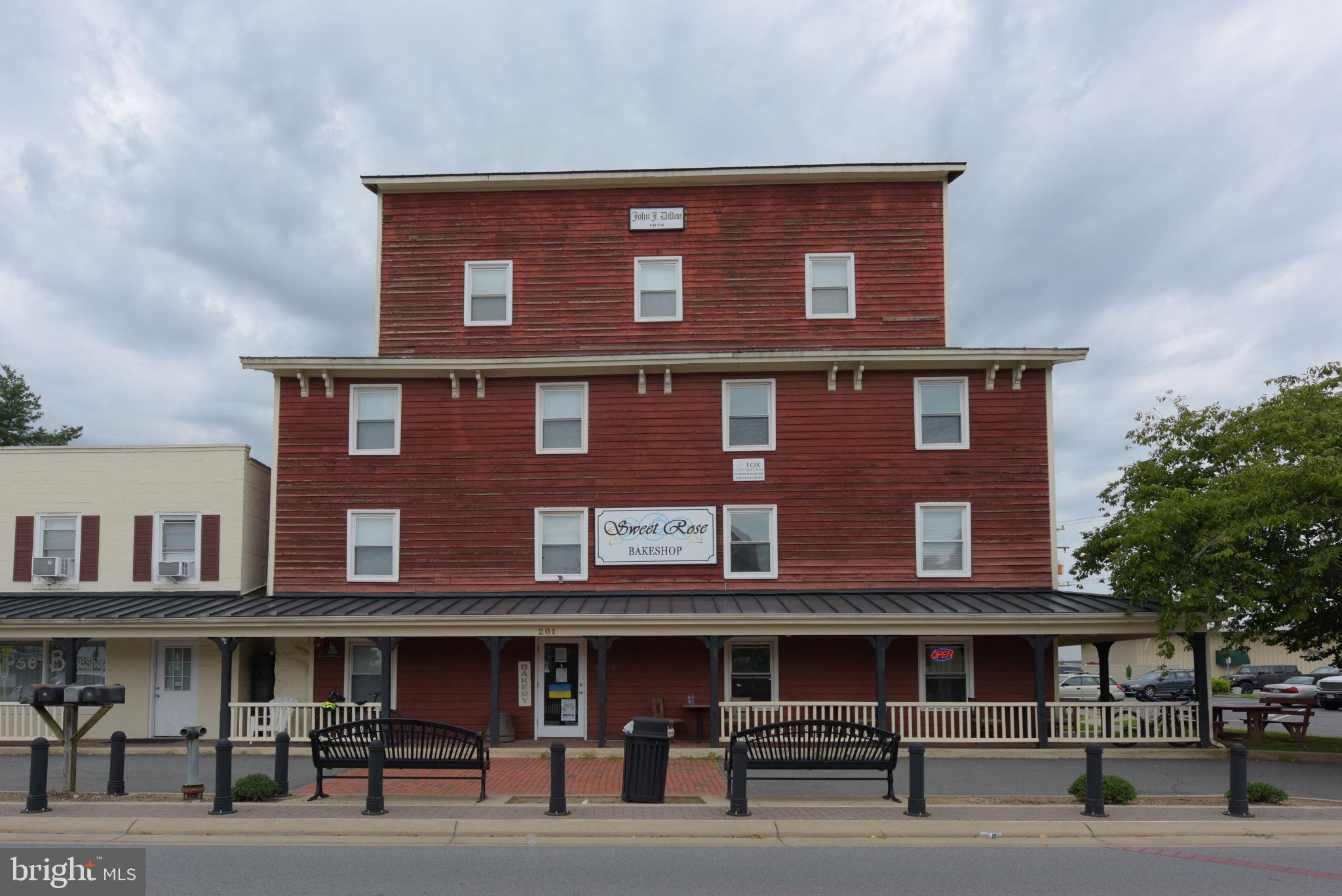 17509 PINEHURST COURT