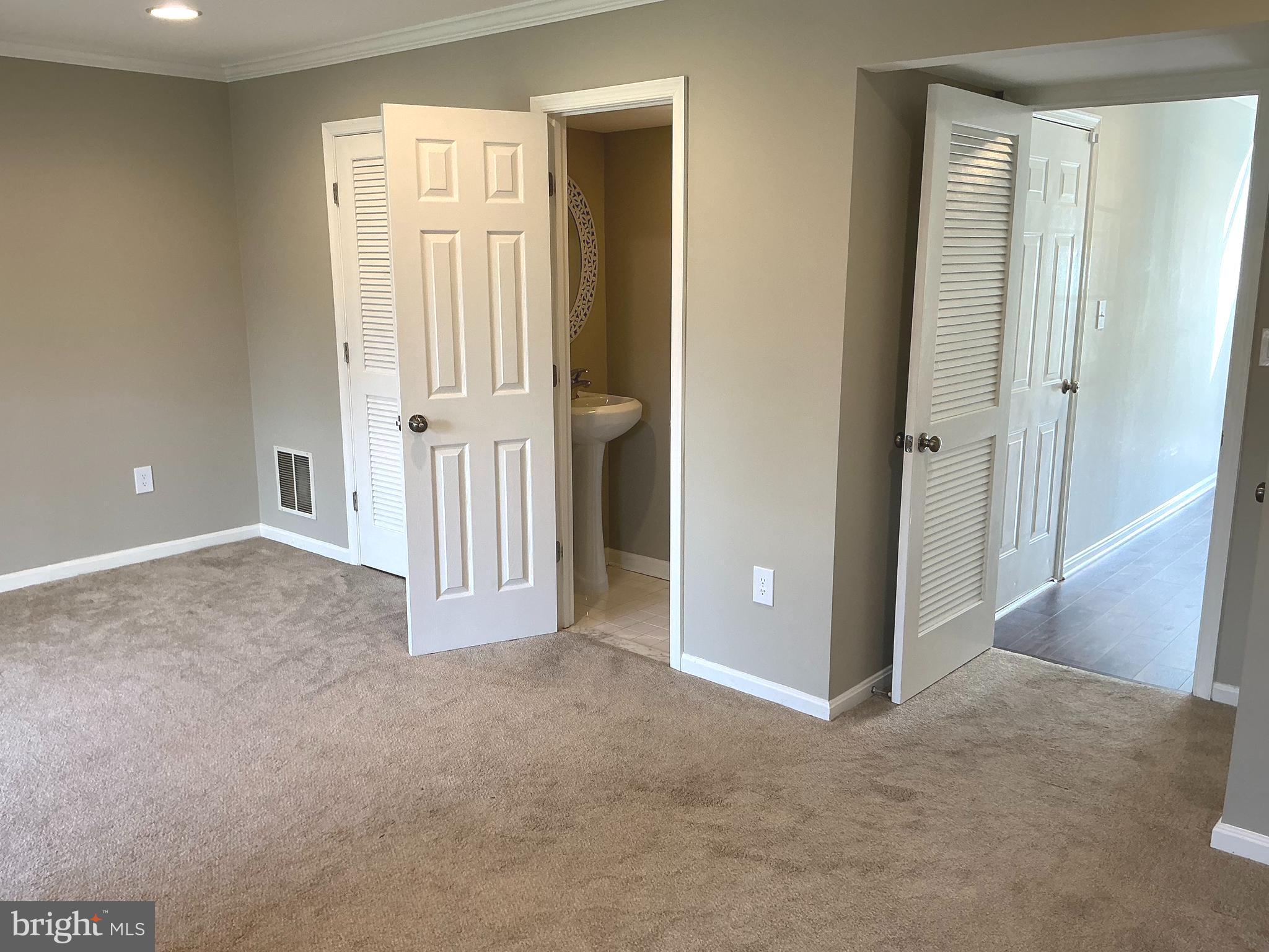 43444 NOTTINGHAM SQUARE