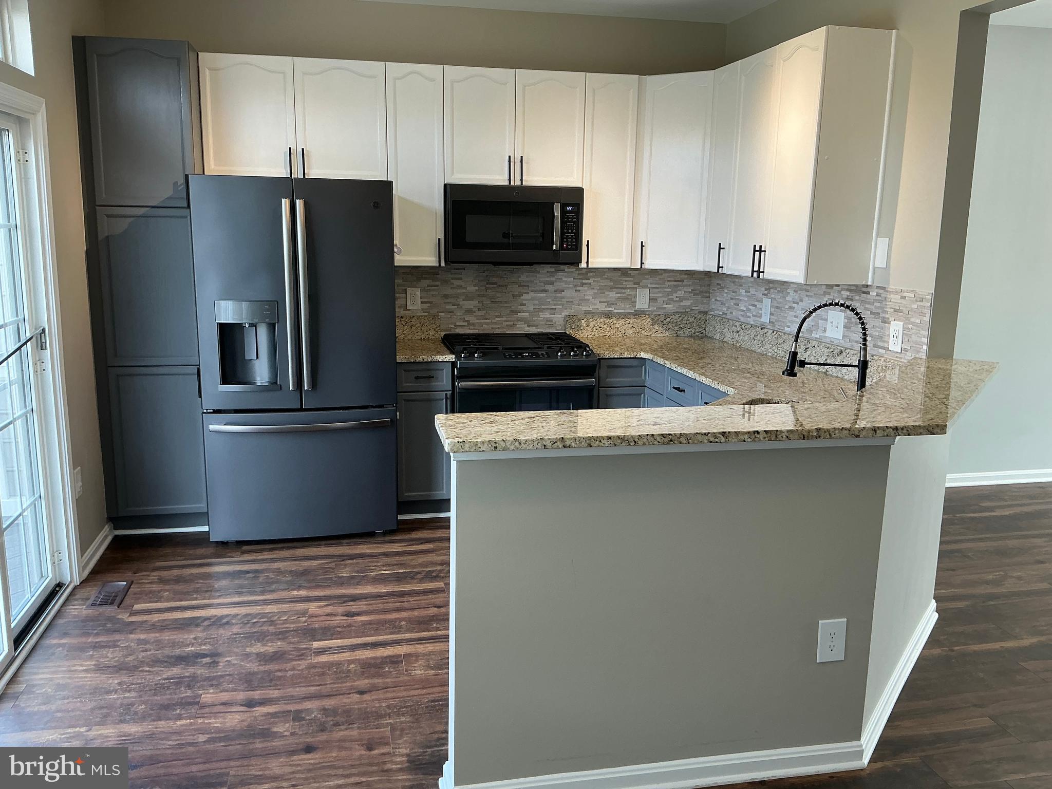 43444 NOTTINGHAM SQUARE