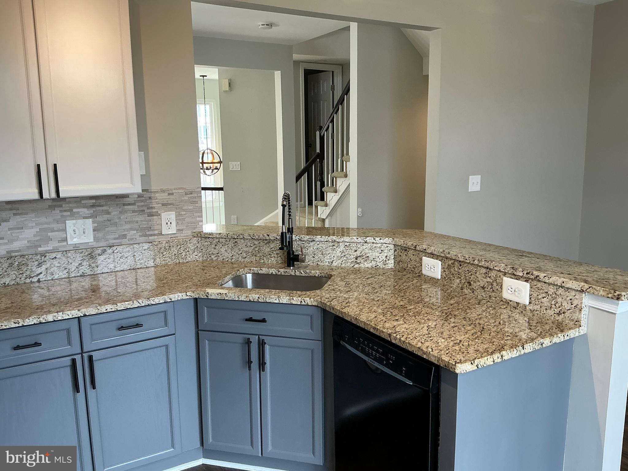 43444 NOTTINGHAM SQUARE