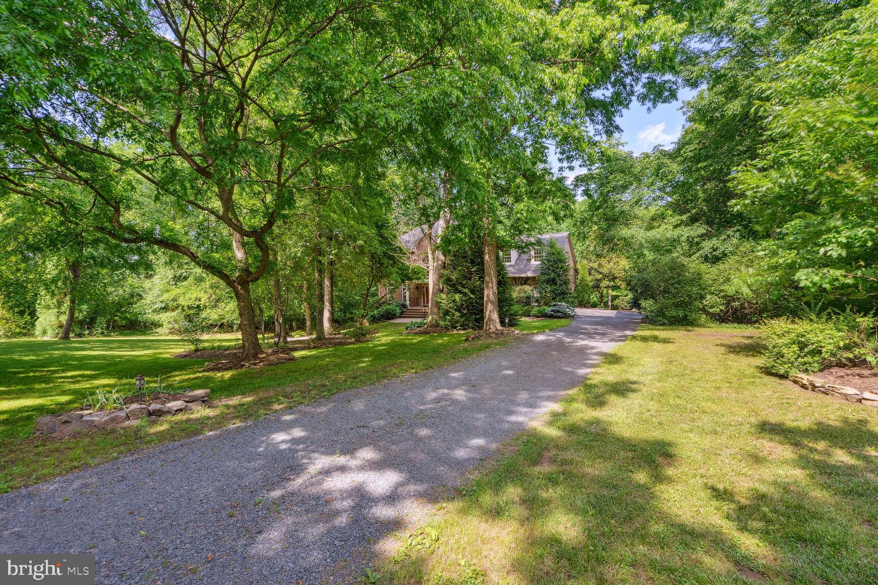 4237 Lawnvale Dr