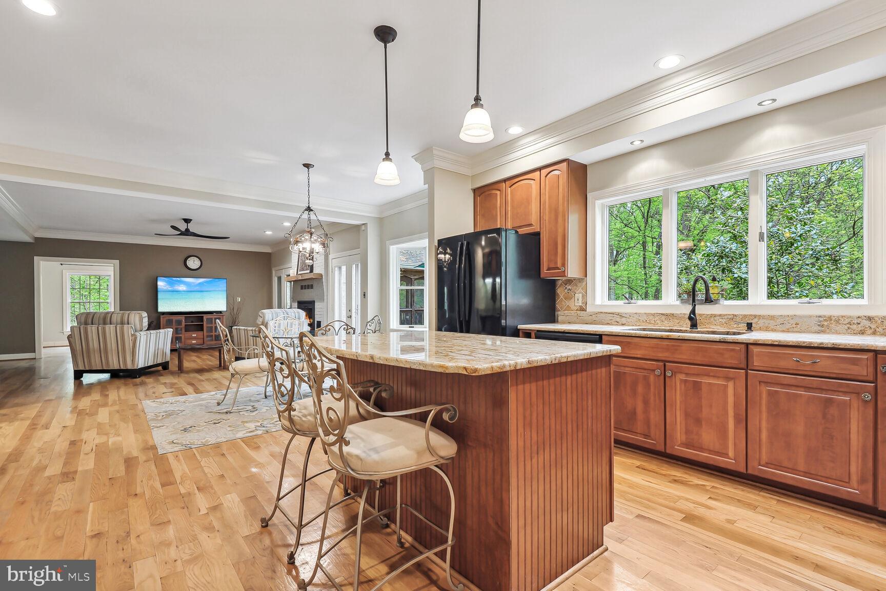 4237 Lawnvale Dr