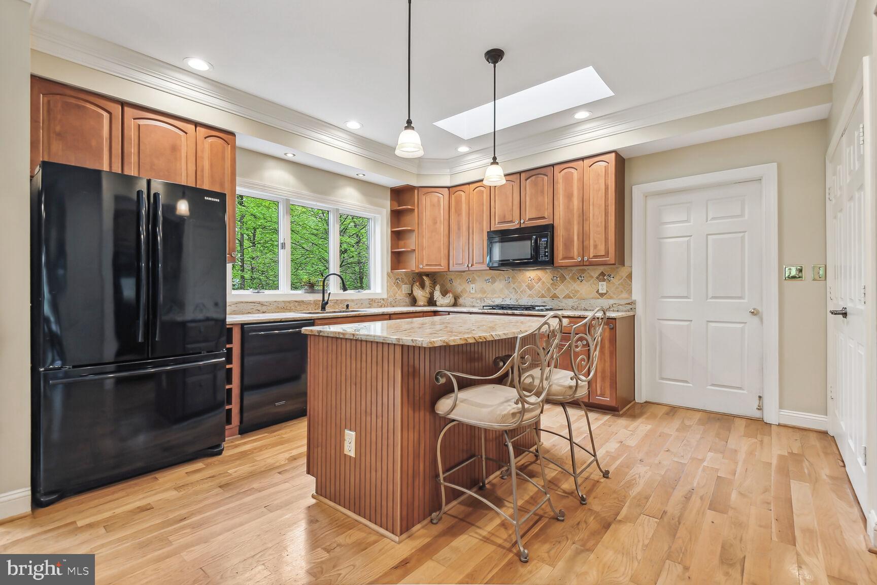 4237 Lawnvale Dr