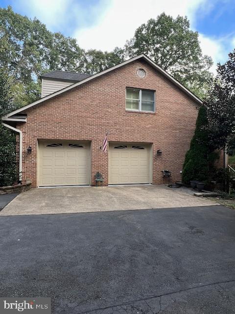 4237 Lawnvale Dr