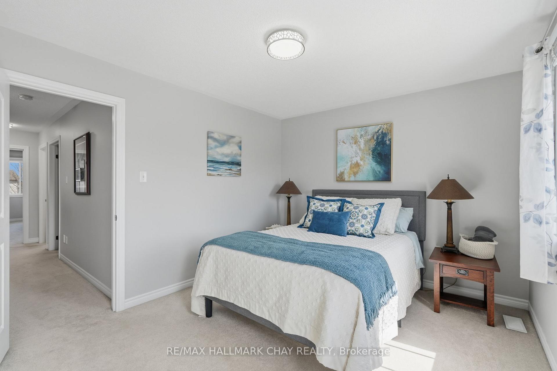 215 Banting Crescent