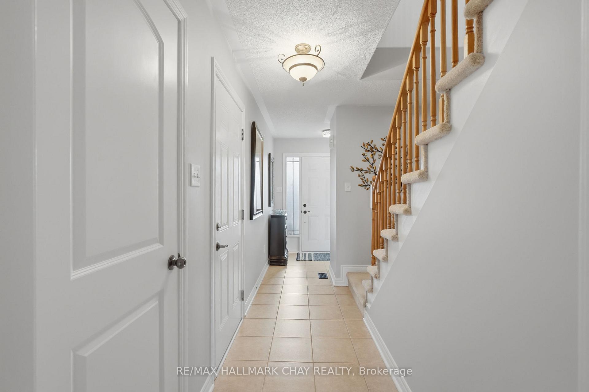 215 Banting Crescent