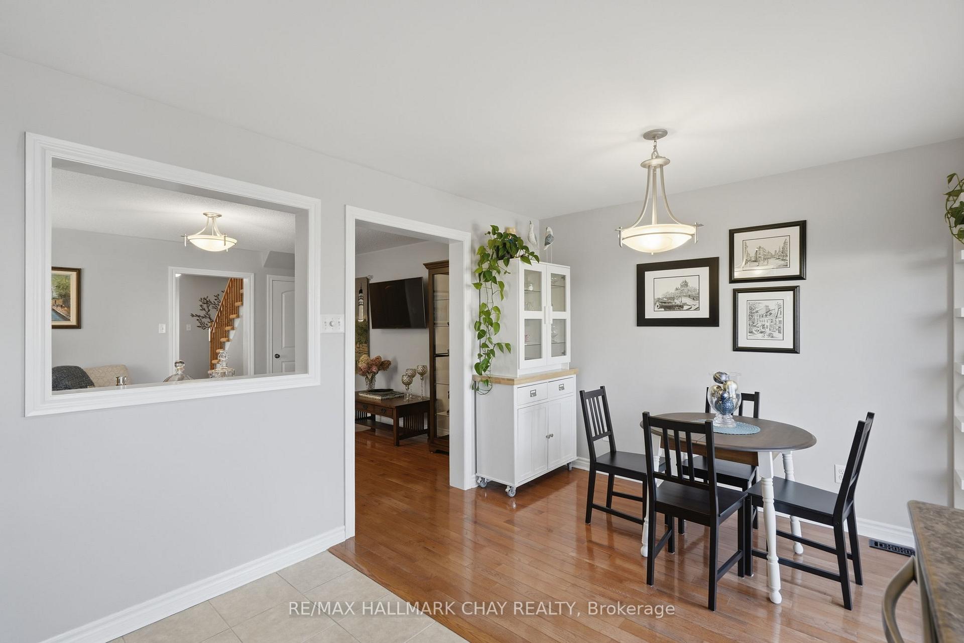 215 Banting Crescent