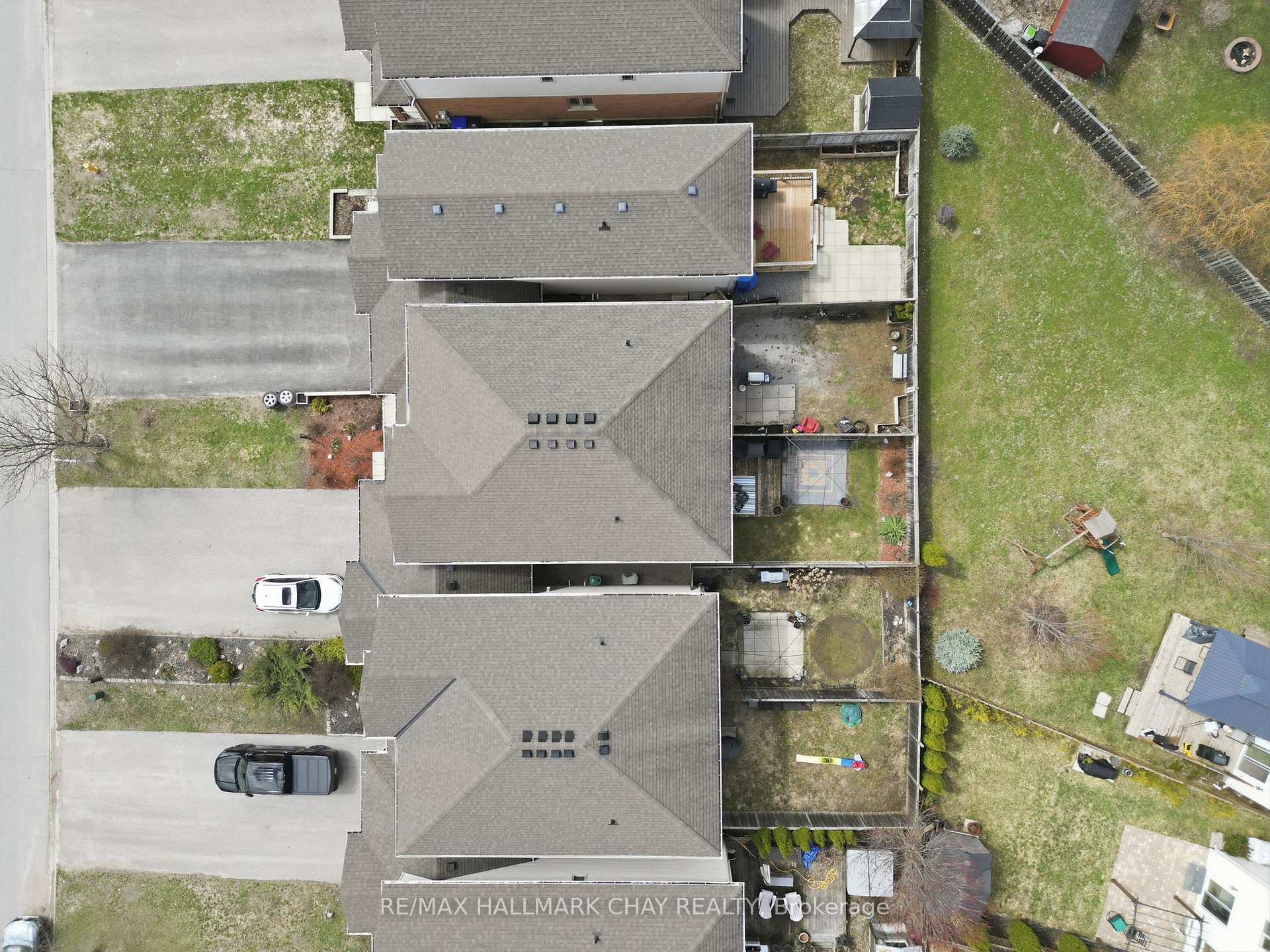 215 Banting Crescent