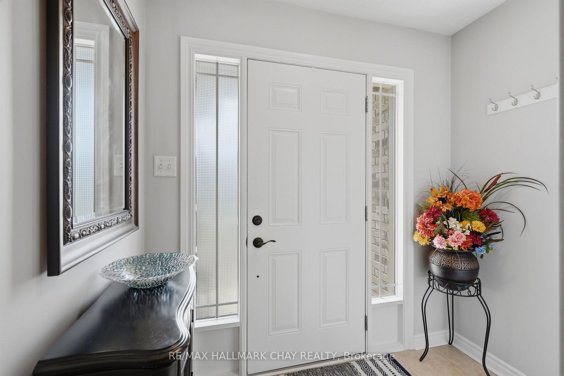 215 Banting Crescent