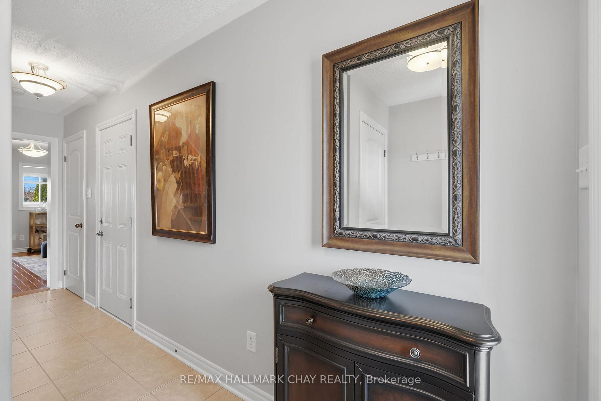 215 Banting Crescent