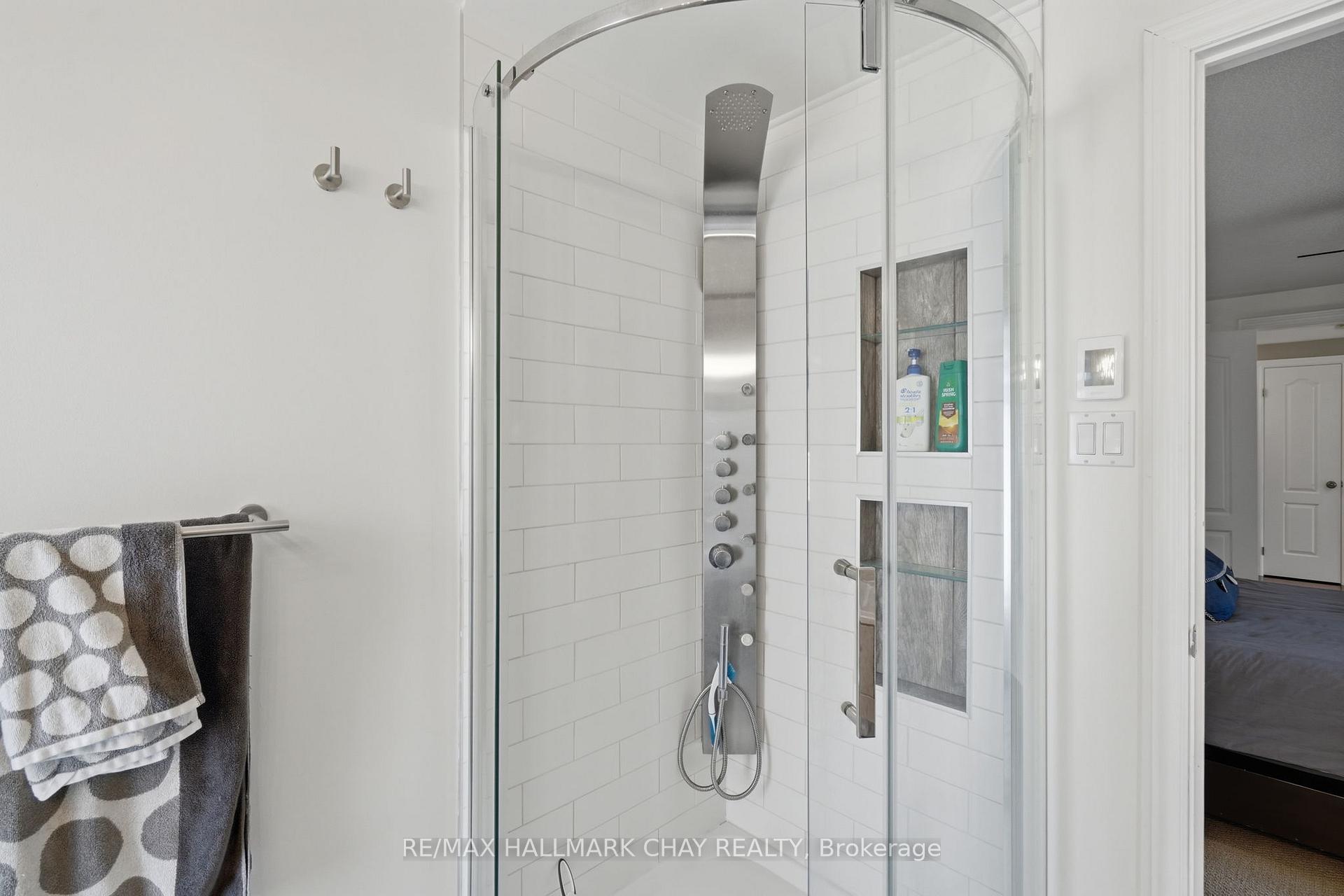 17 Armeda Clow Crescent