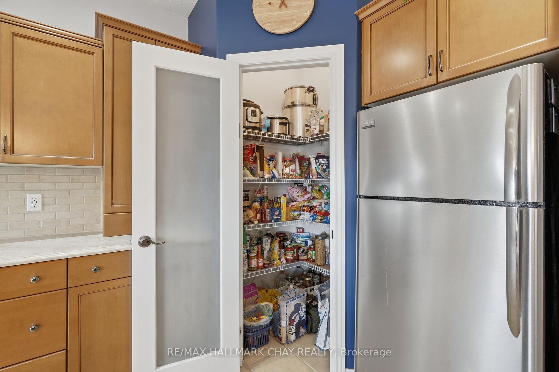 17 Armeda Clow Crescent