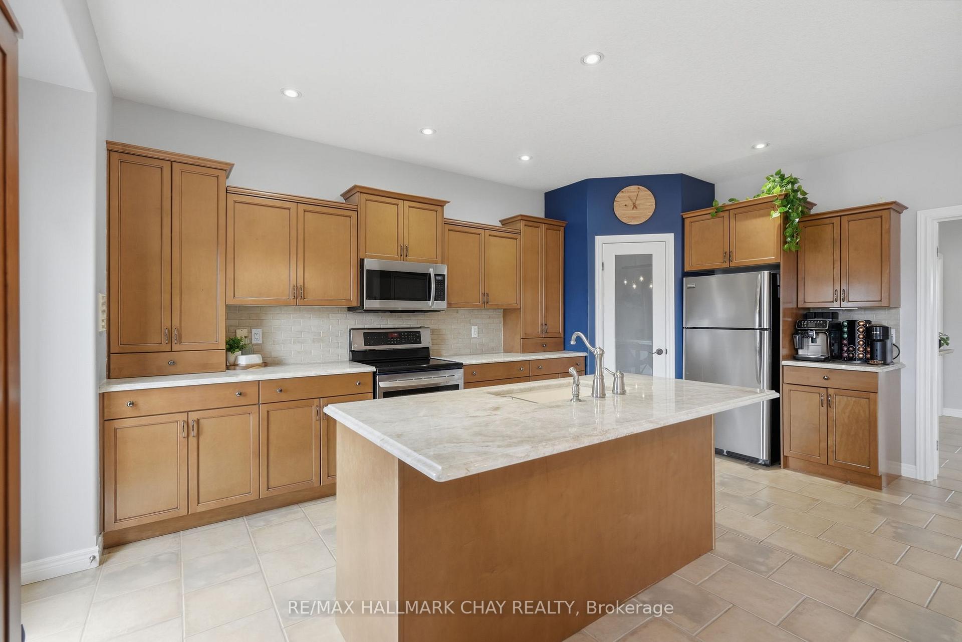 17 Armeda Clow Crescent