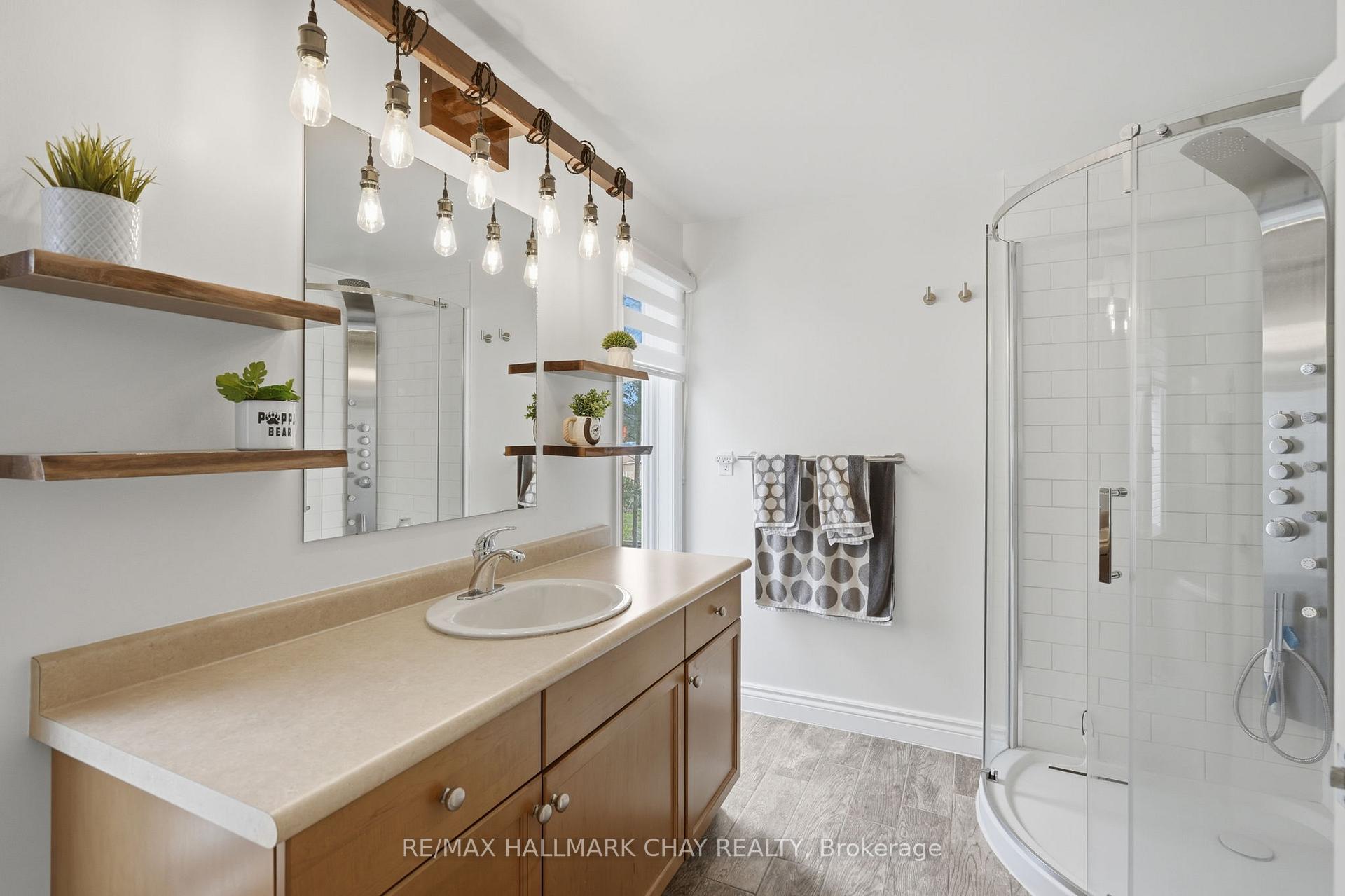 17 Armeda Clow Crescent