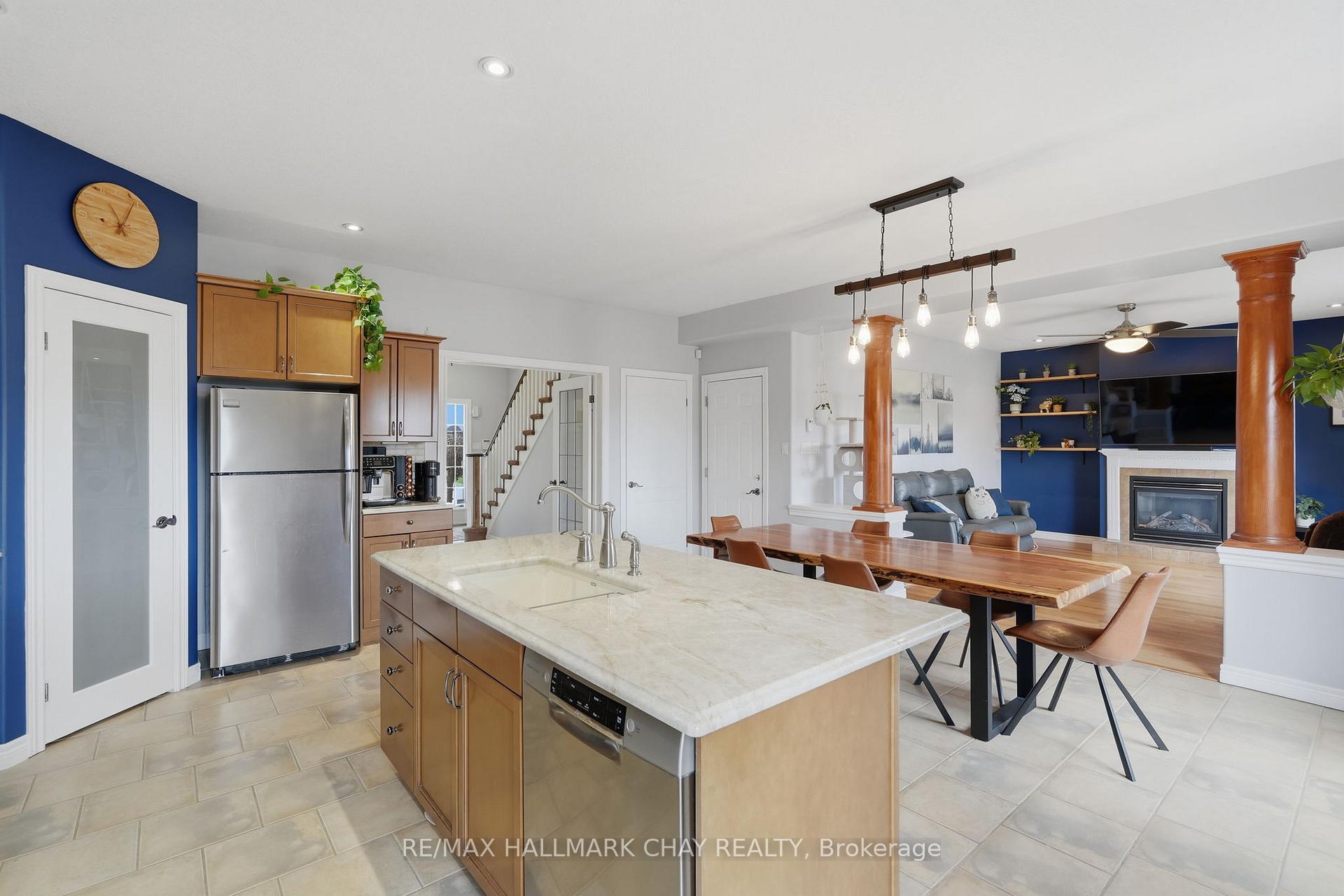 17 Armeda Clow Crescent