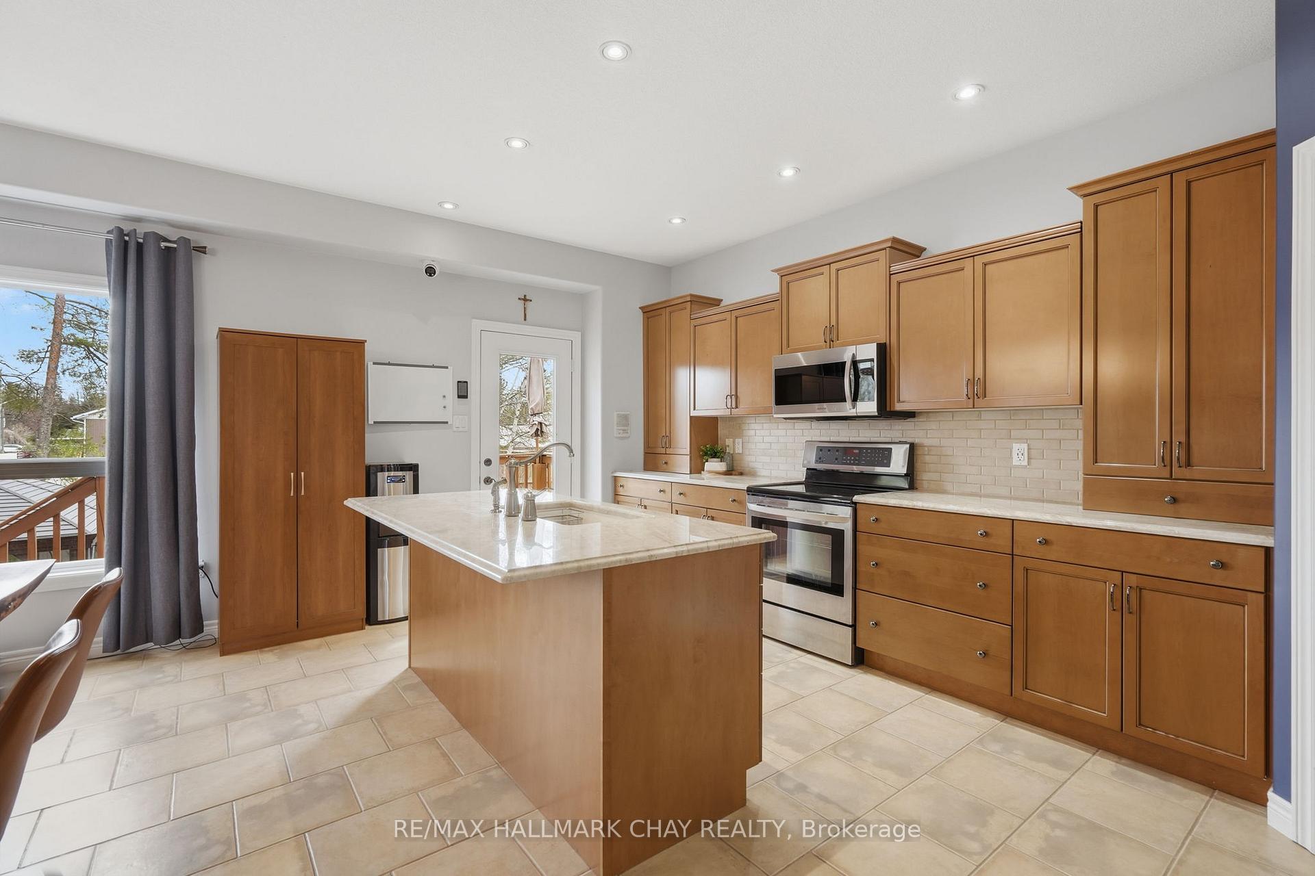 17 Armeda Clow Crescent