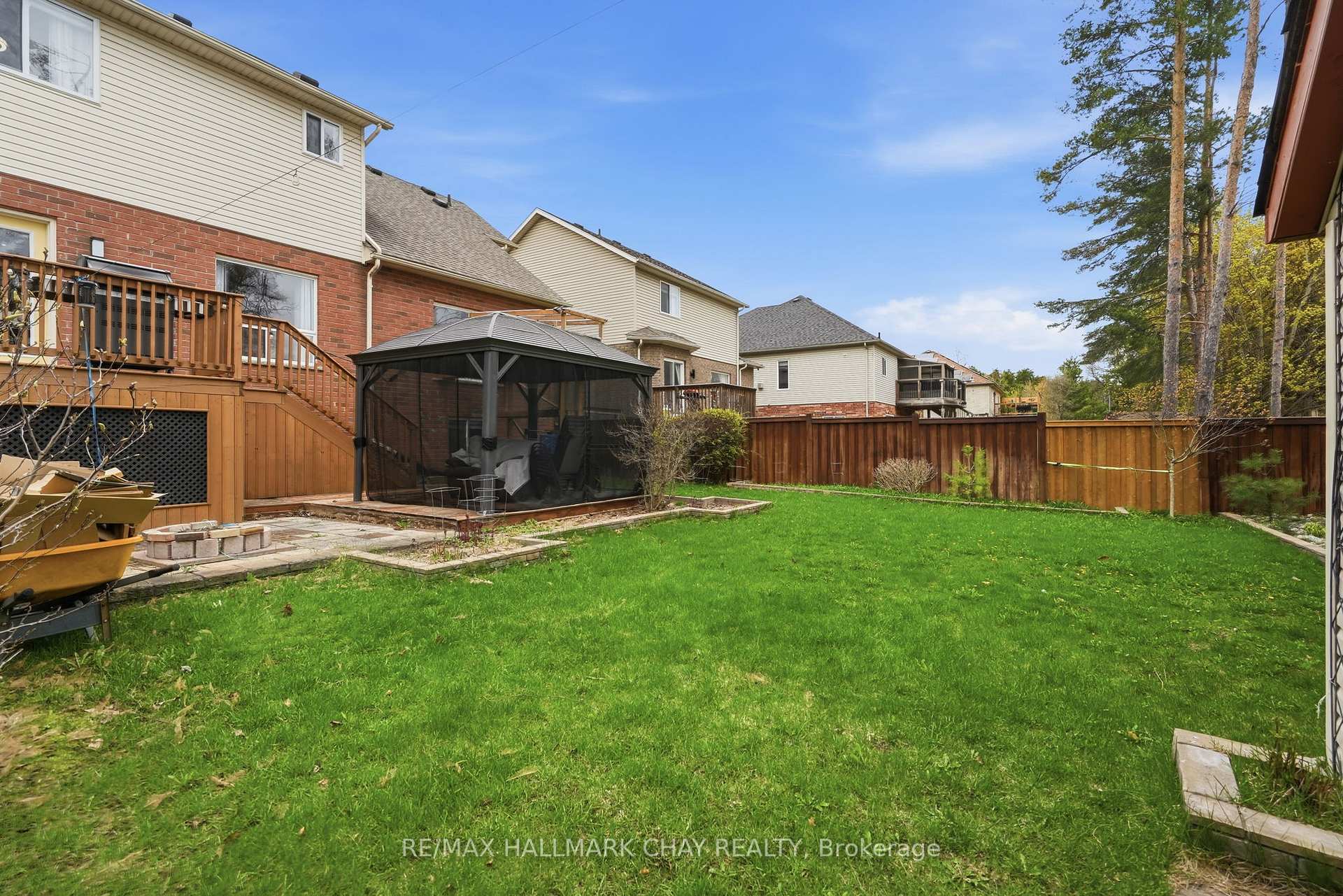 17 Armeda Clow Crescent