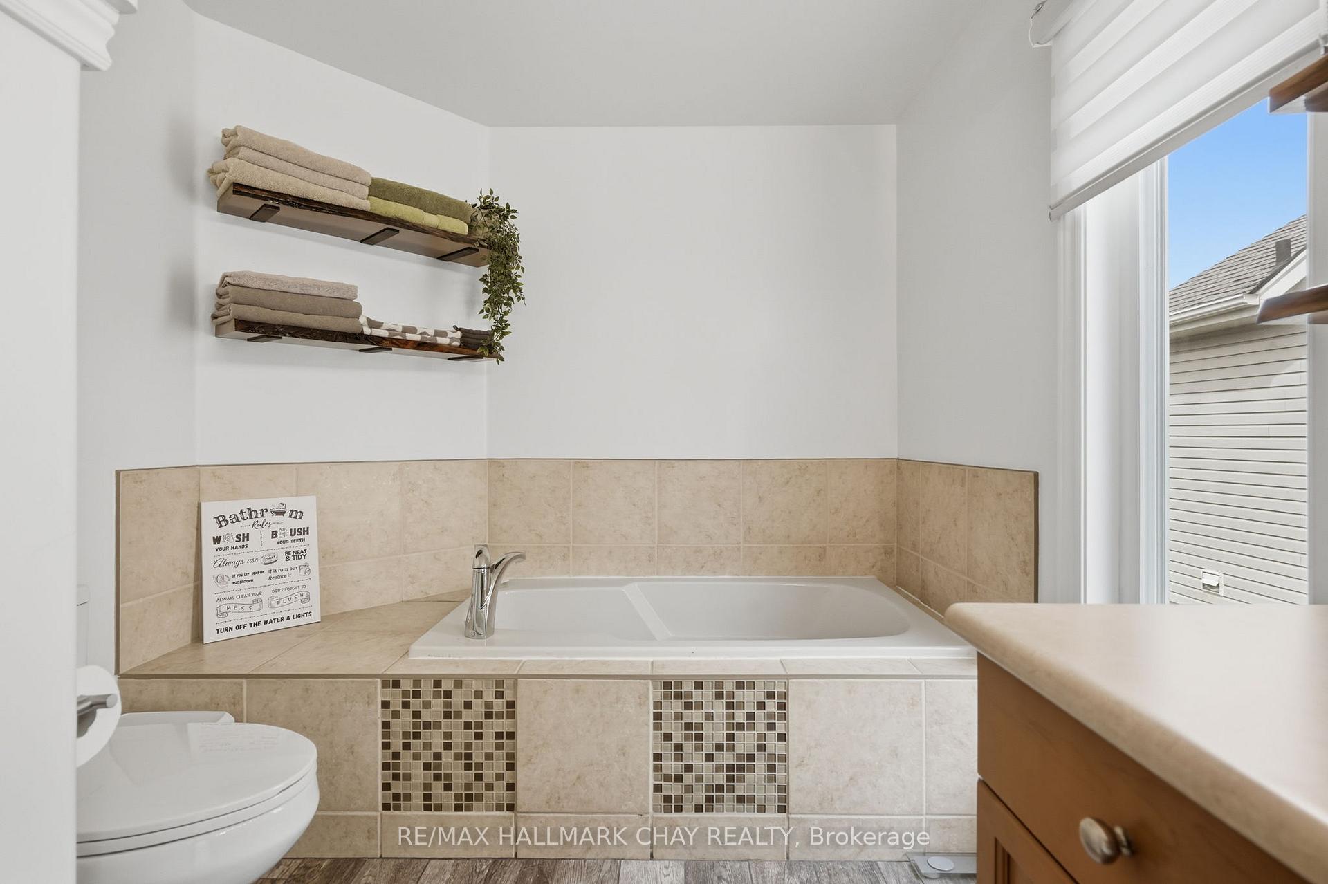 17 Armeda Clow Crescent