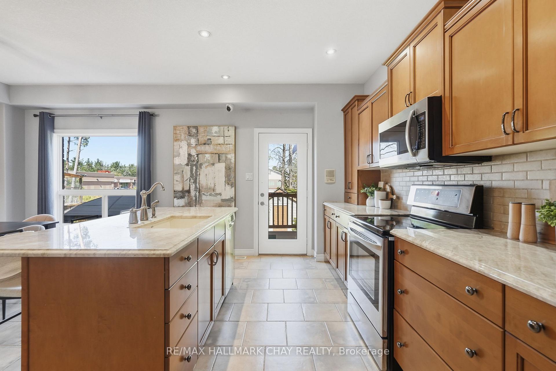 17 Armeda Clow Crescent