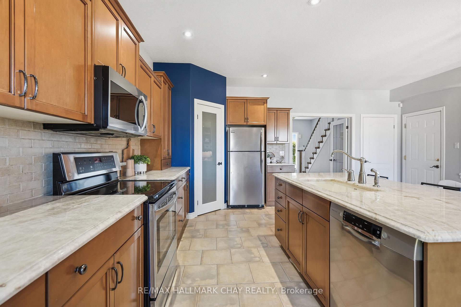 17 Armeda Clow Crescent