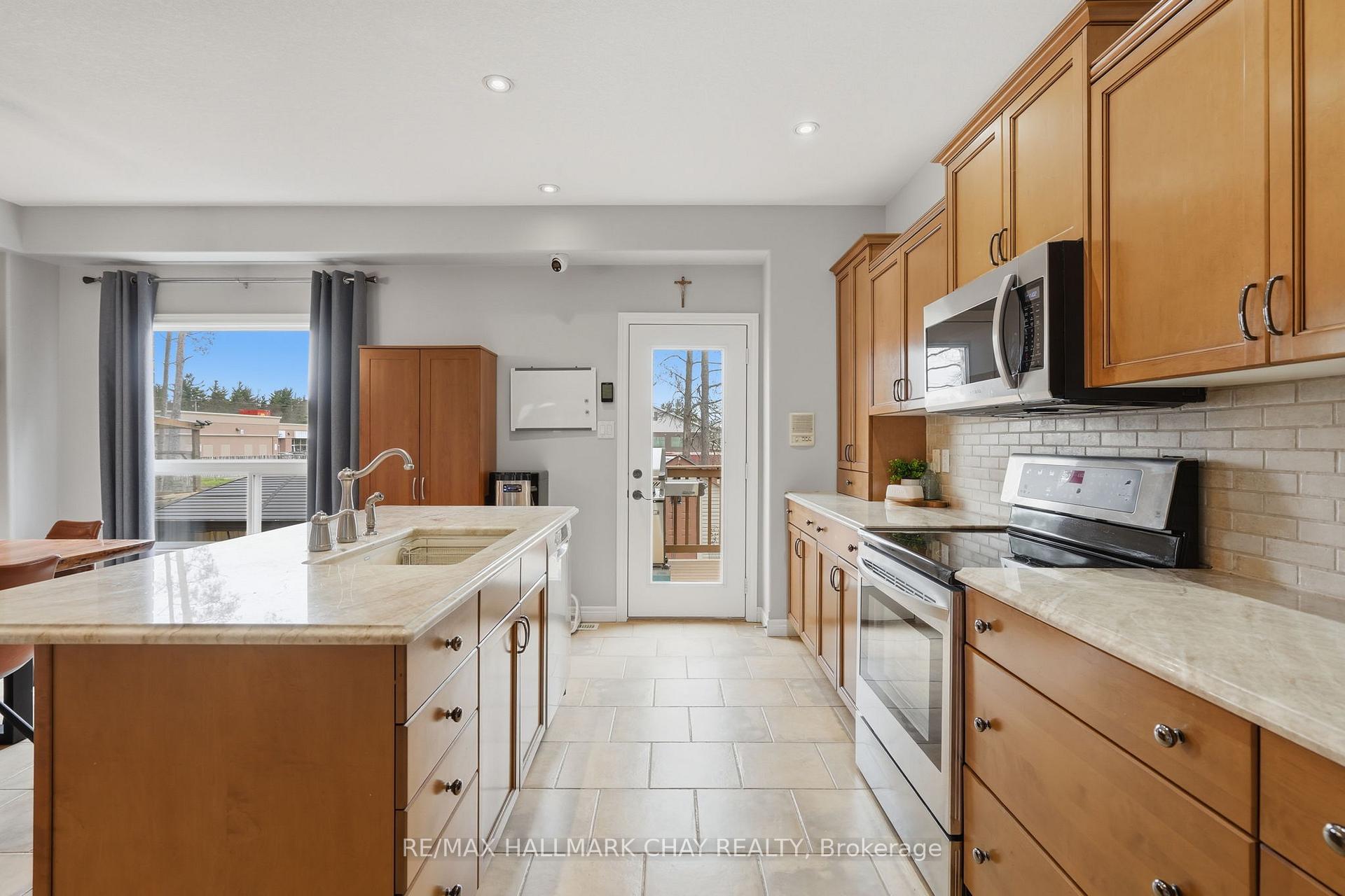 17 Armeda Clow Crescent