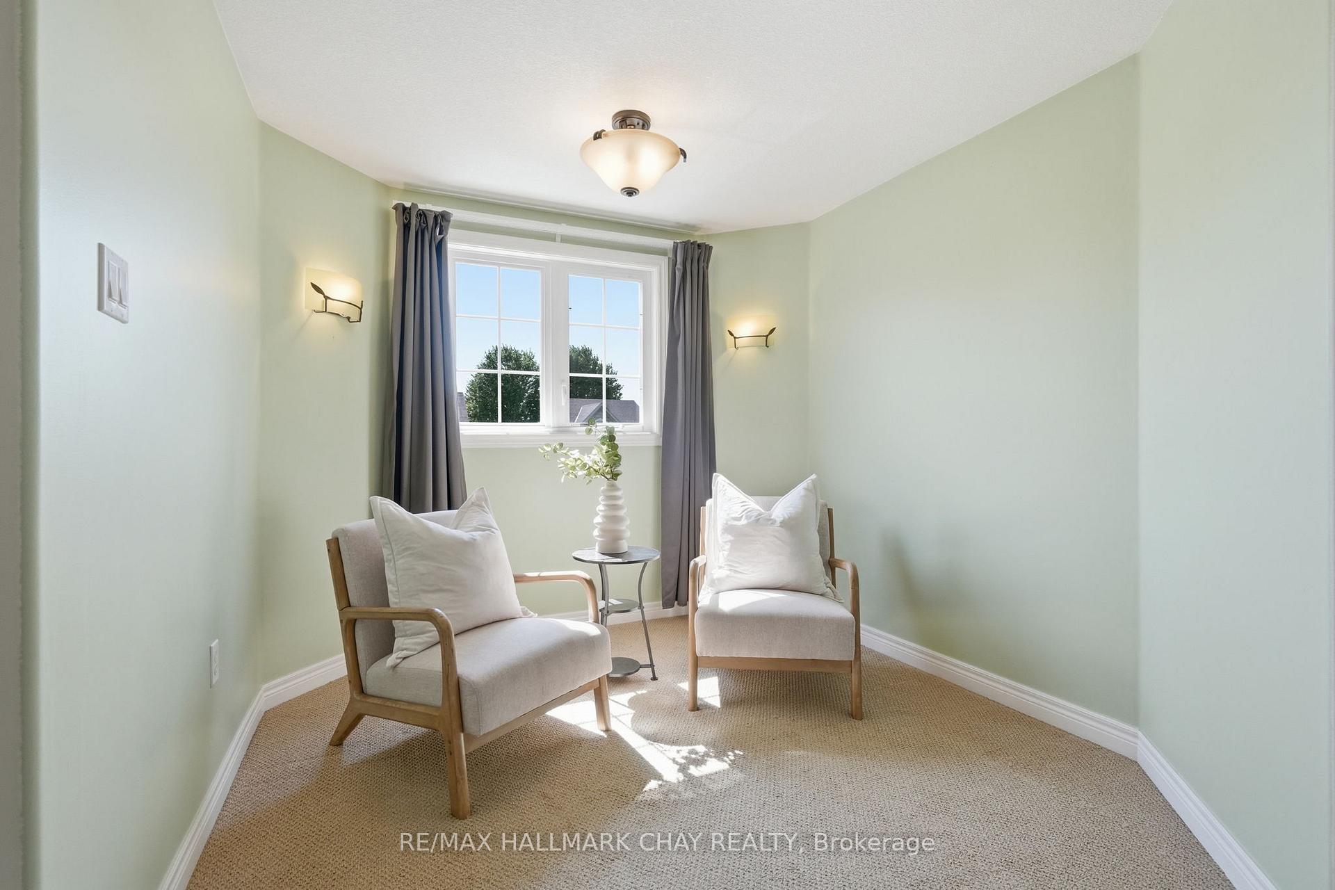 17 Armeda Clow Crescent