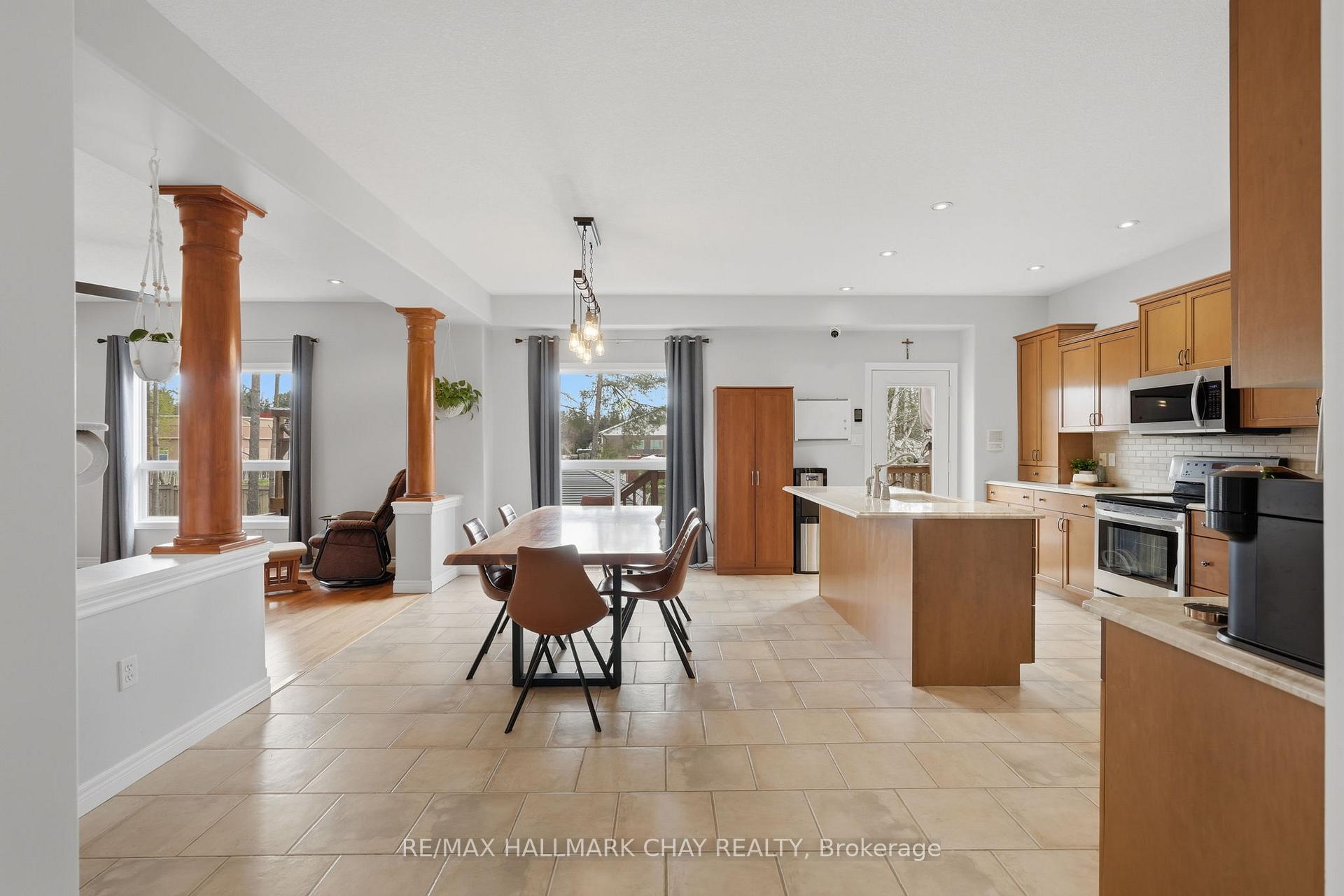 17 Armeda Clow Crescent