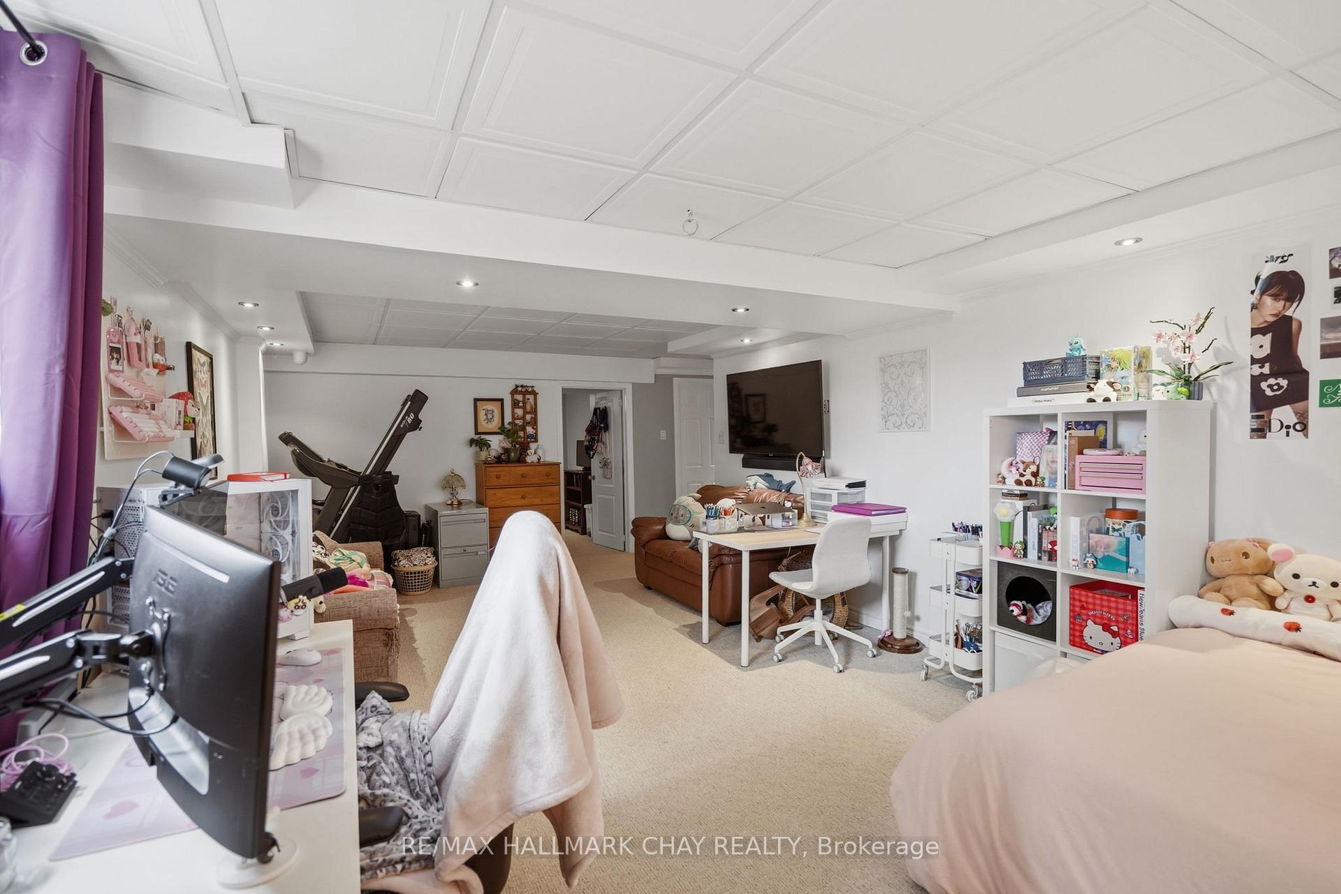 17 Armeda Clow Crescent