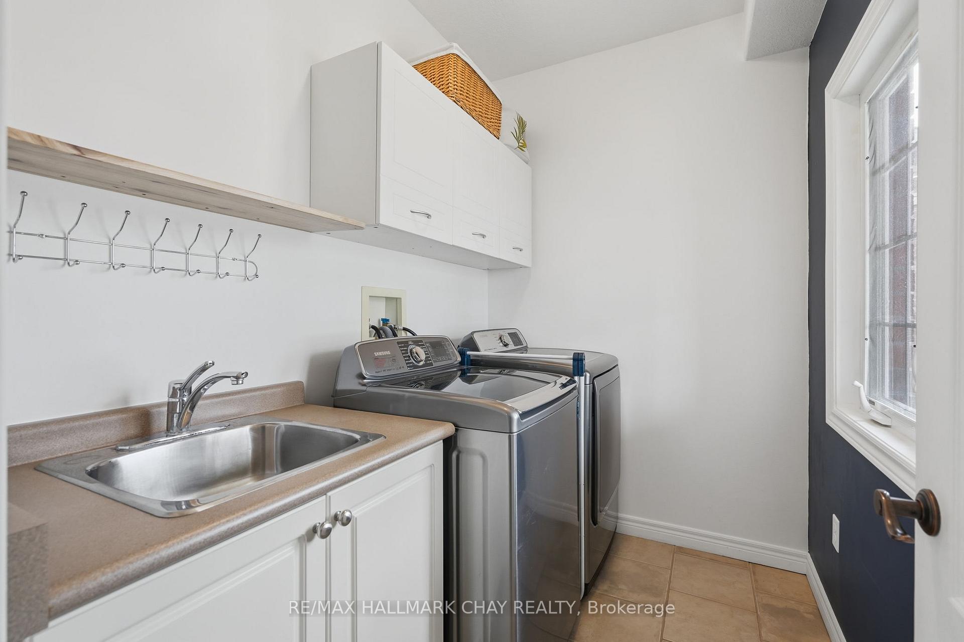 17 Armeda Clow Crescent