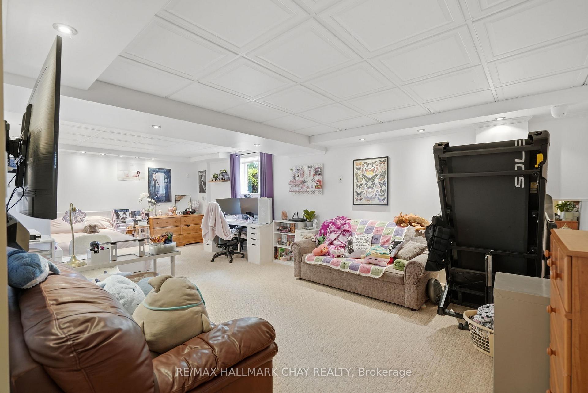 17 Armeda Clow Crescent