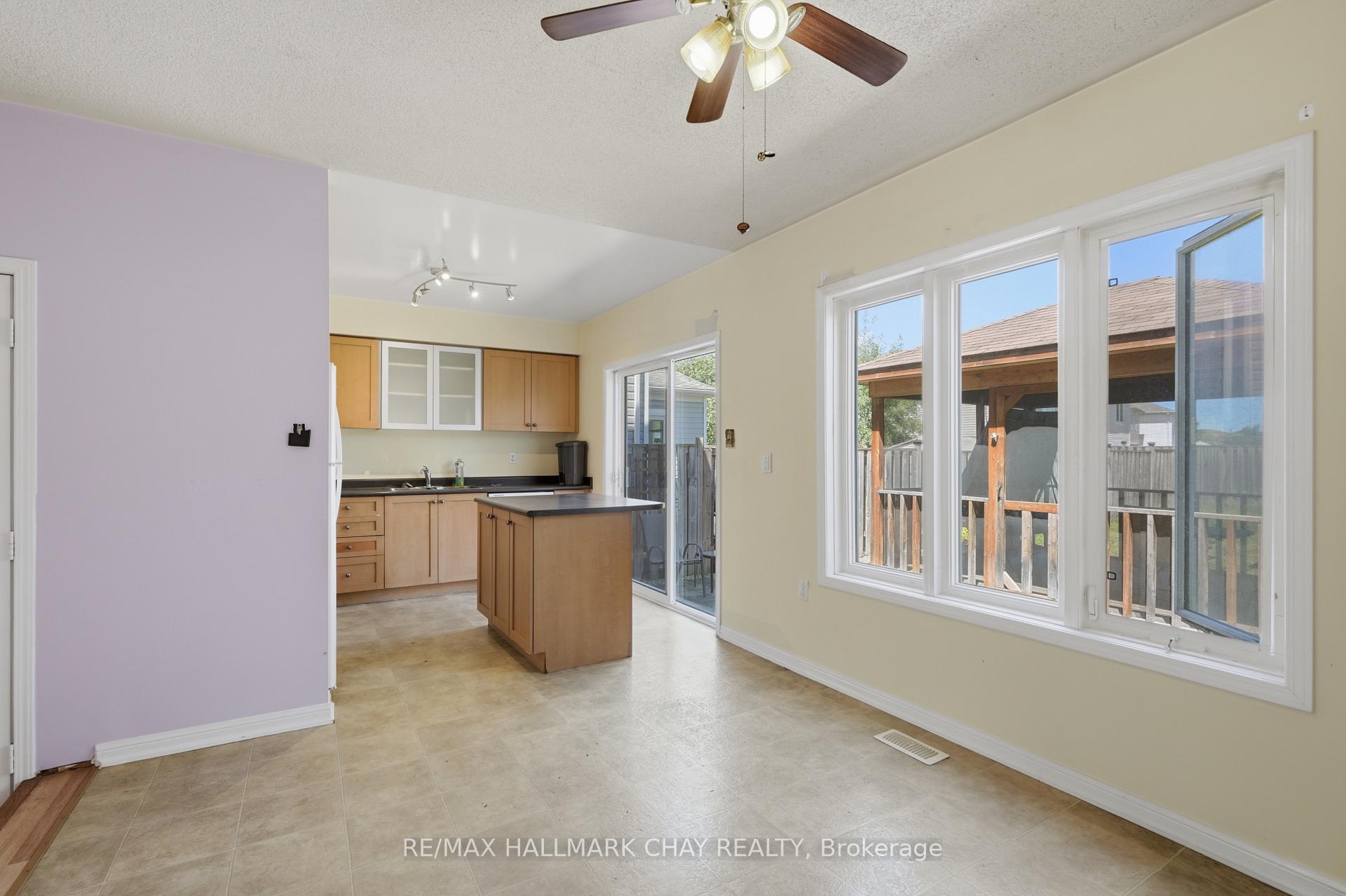 71 Stonemount Crescent
