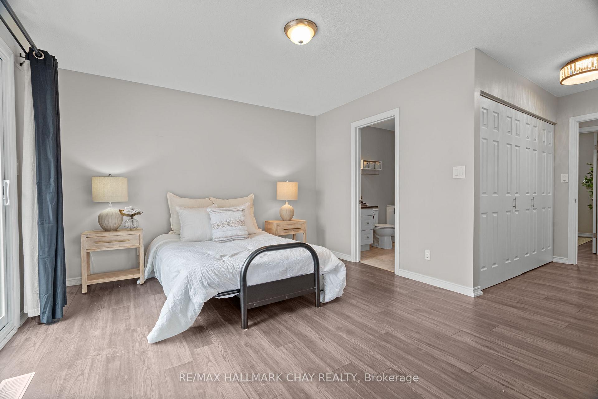 1 Olive Crescent 4