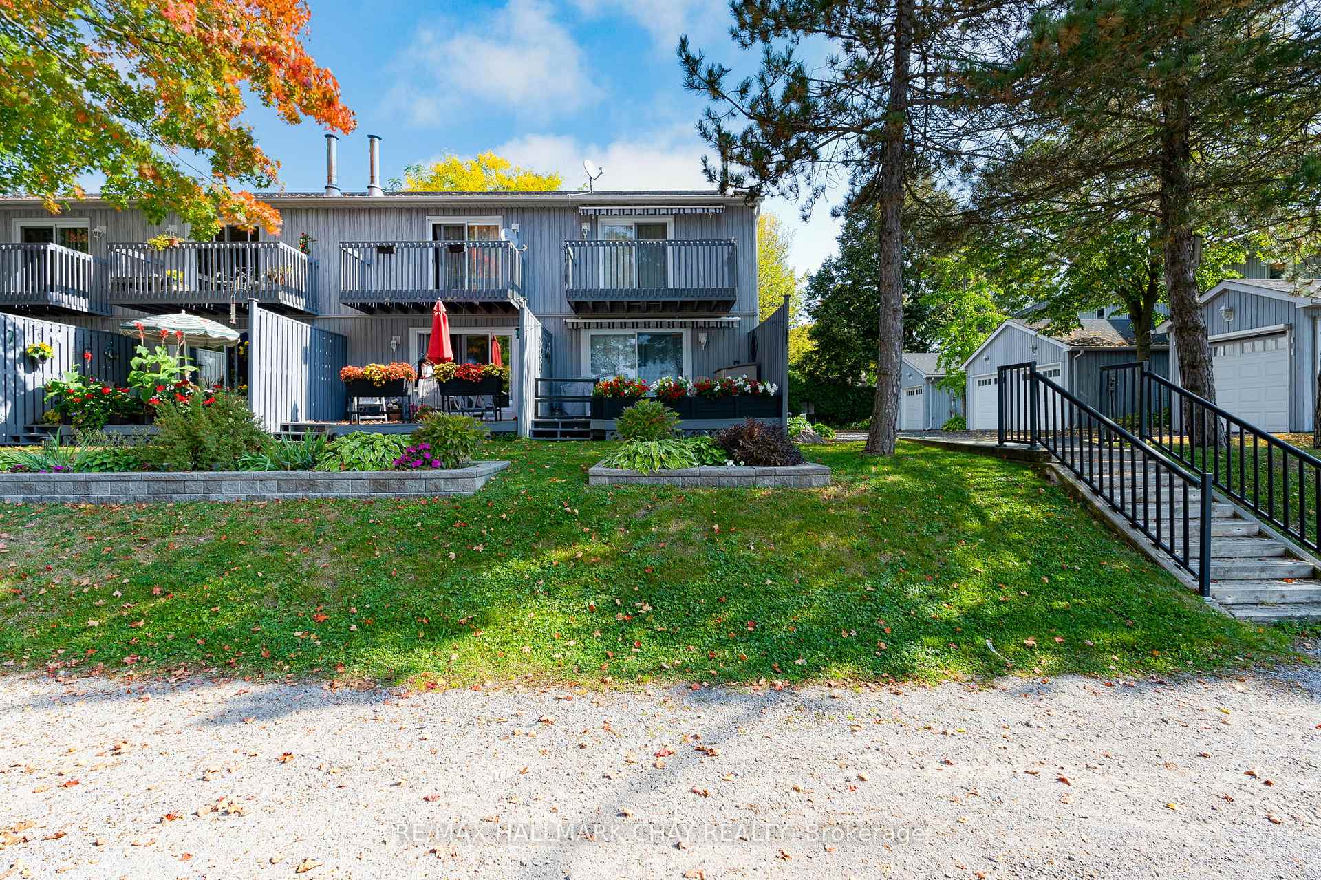 1 Olive Crescent 4