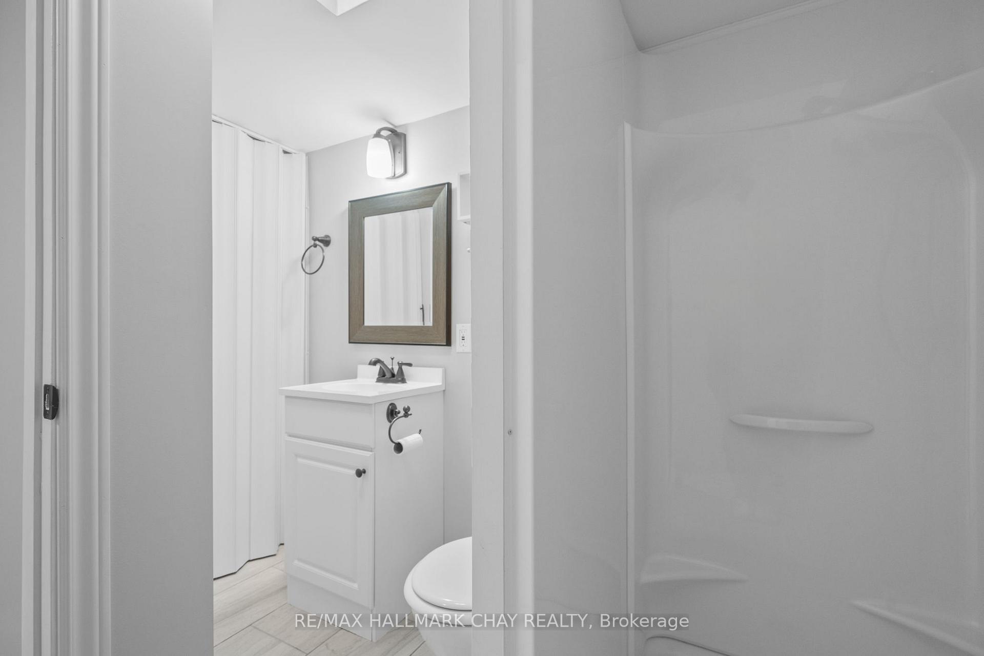 1 Olive Crescent 4