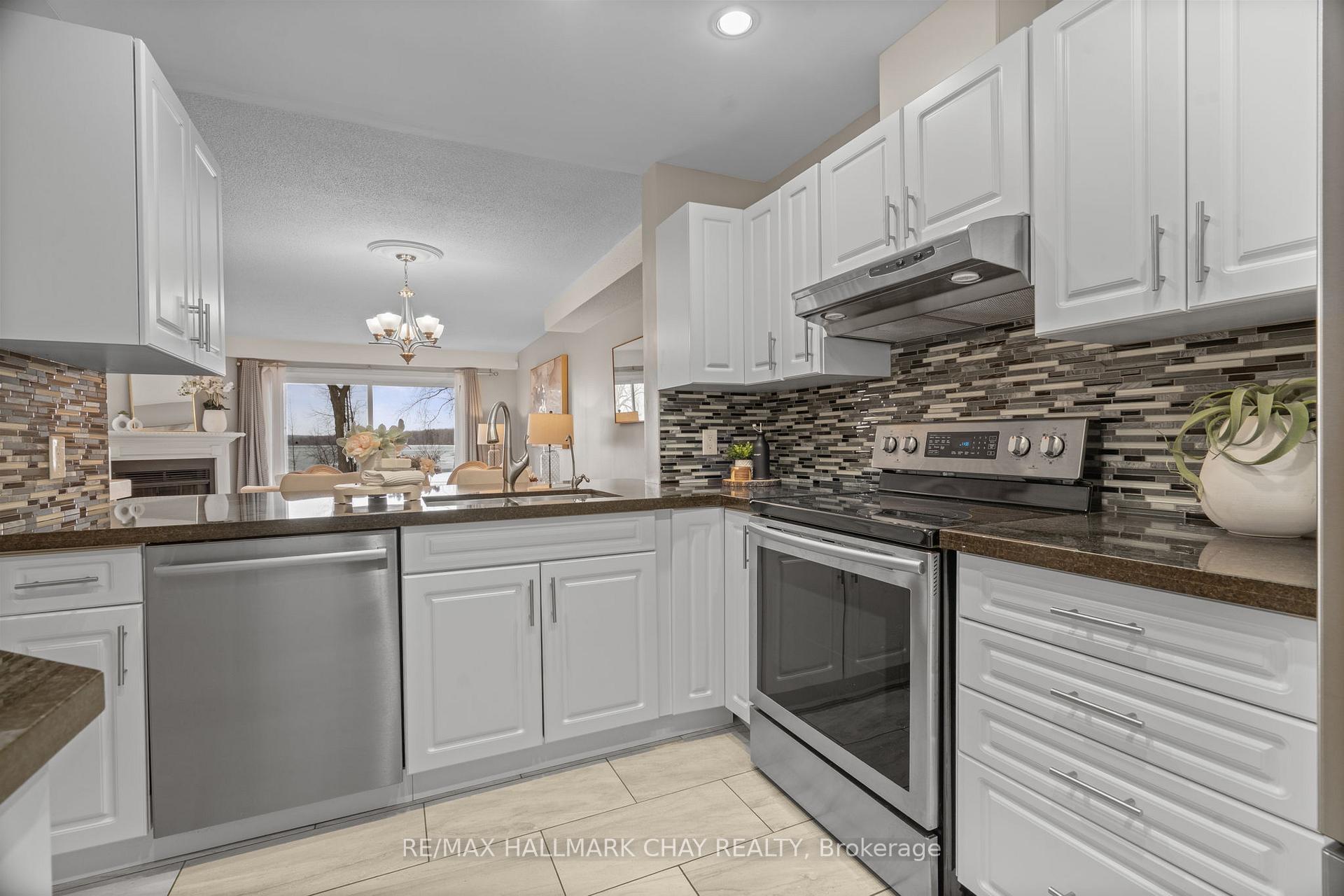 1 Olive Crescent 4