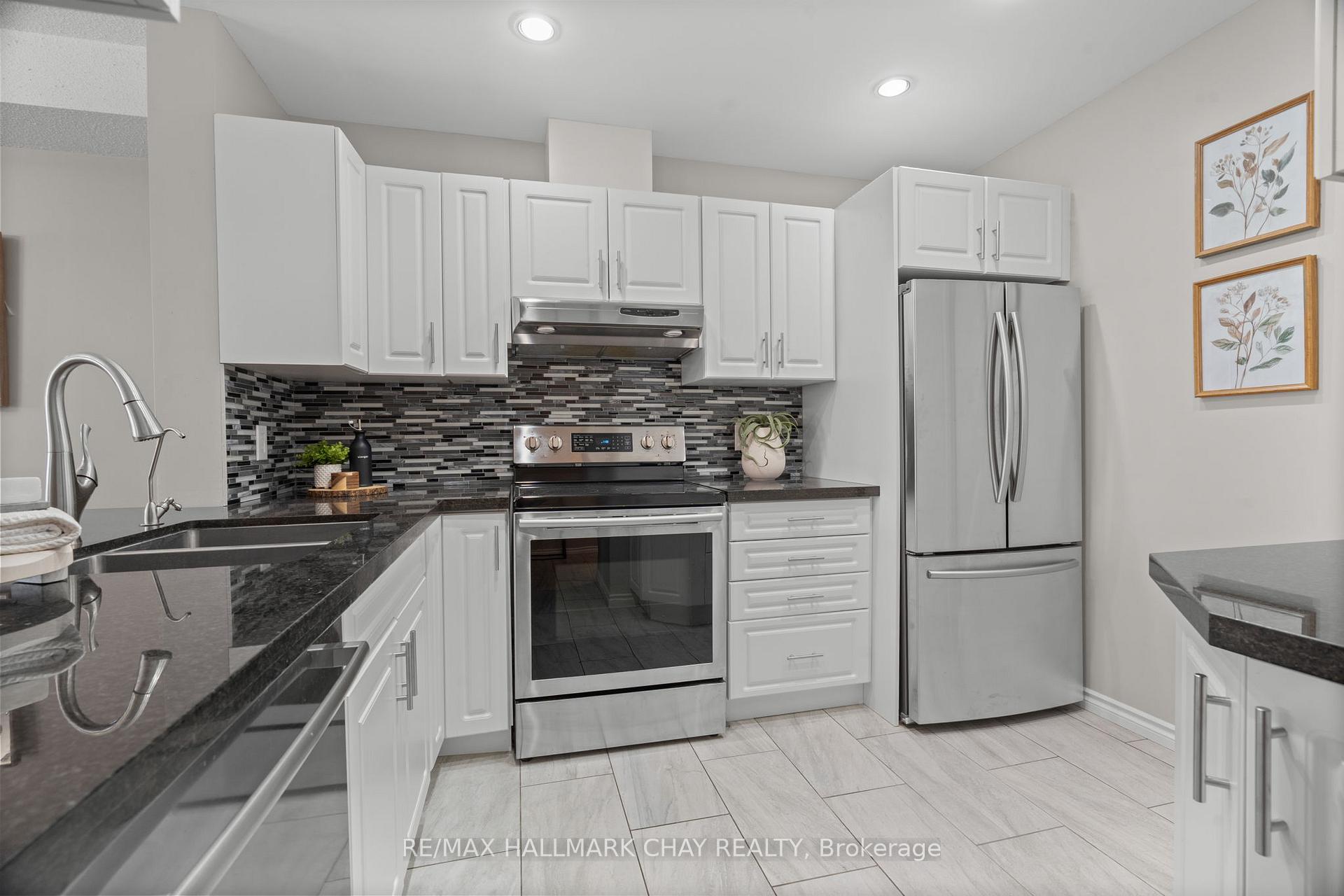 1 Olive Crescent 4