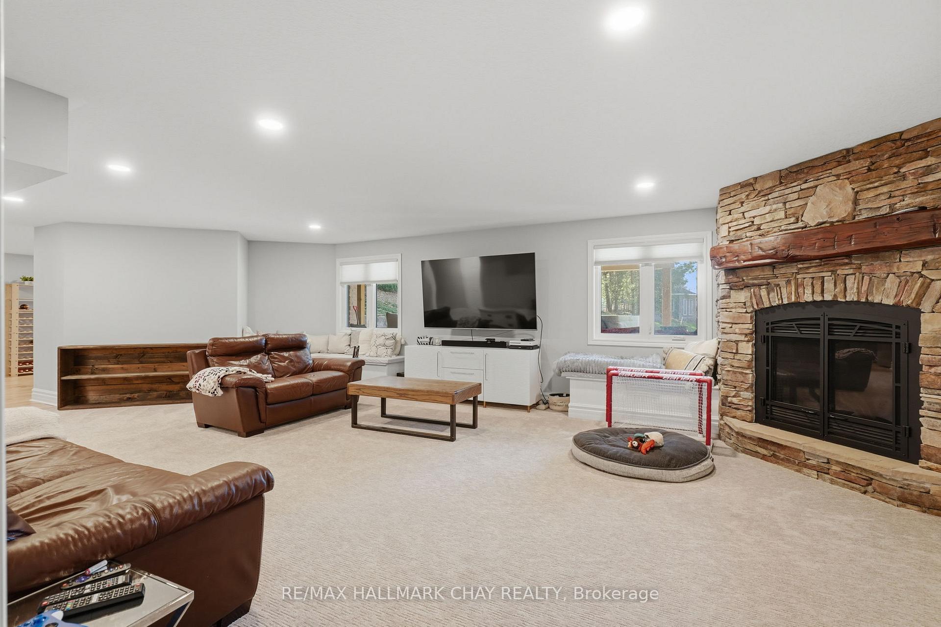 3 Forest Hill Drive