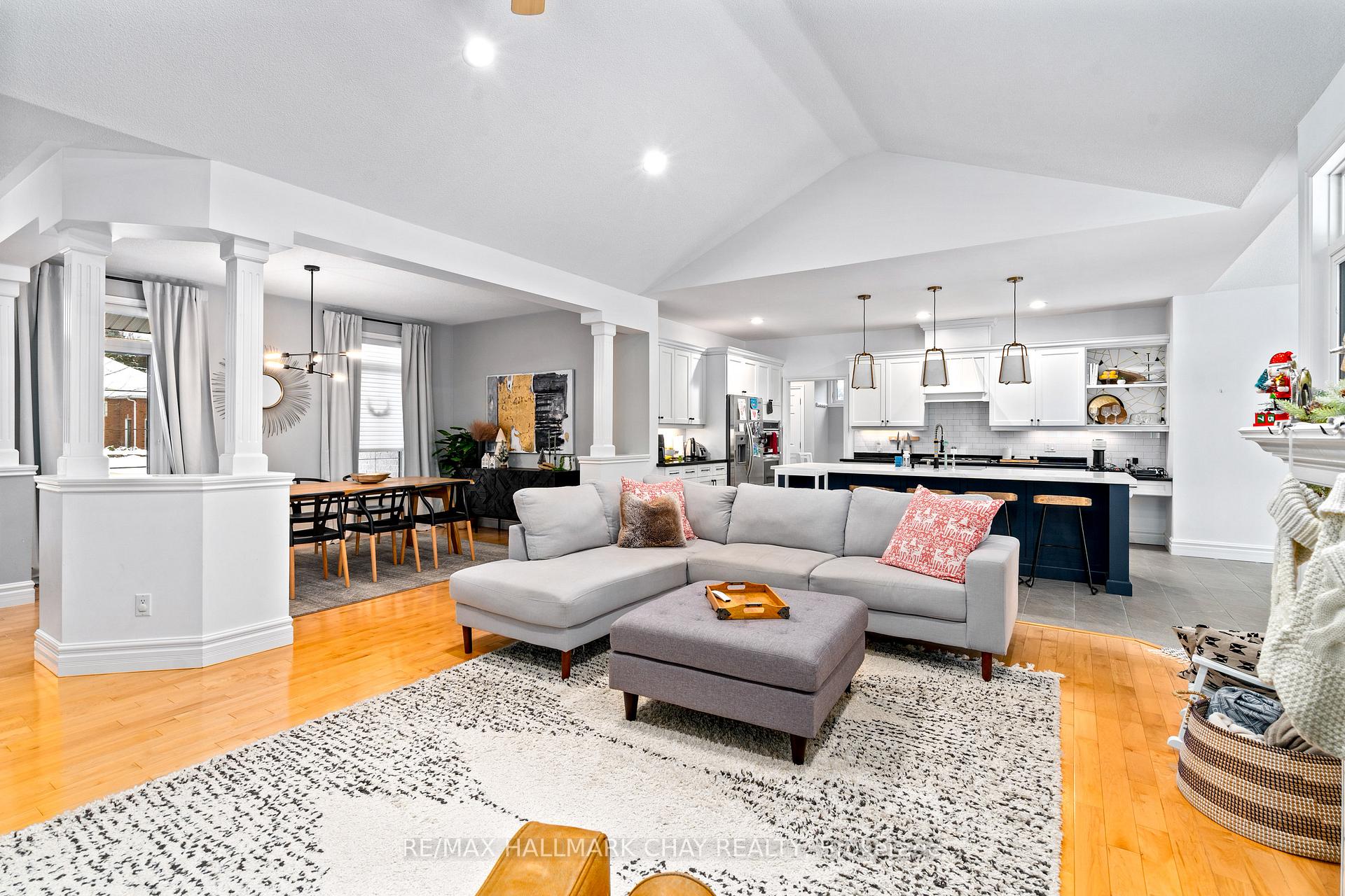 3 Forest Hill Drive