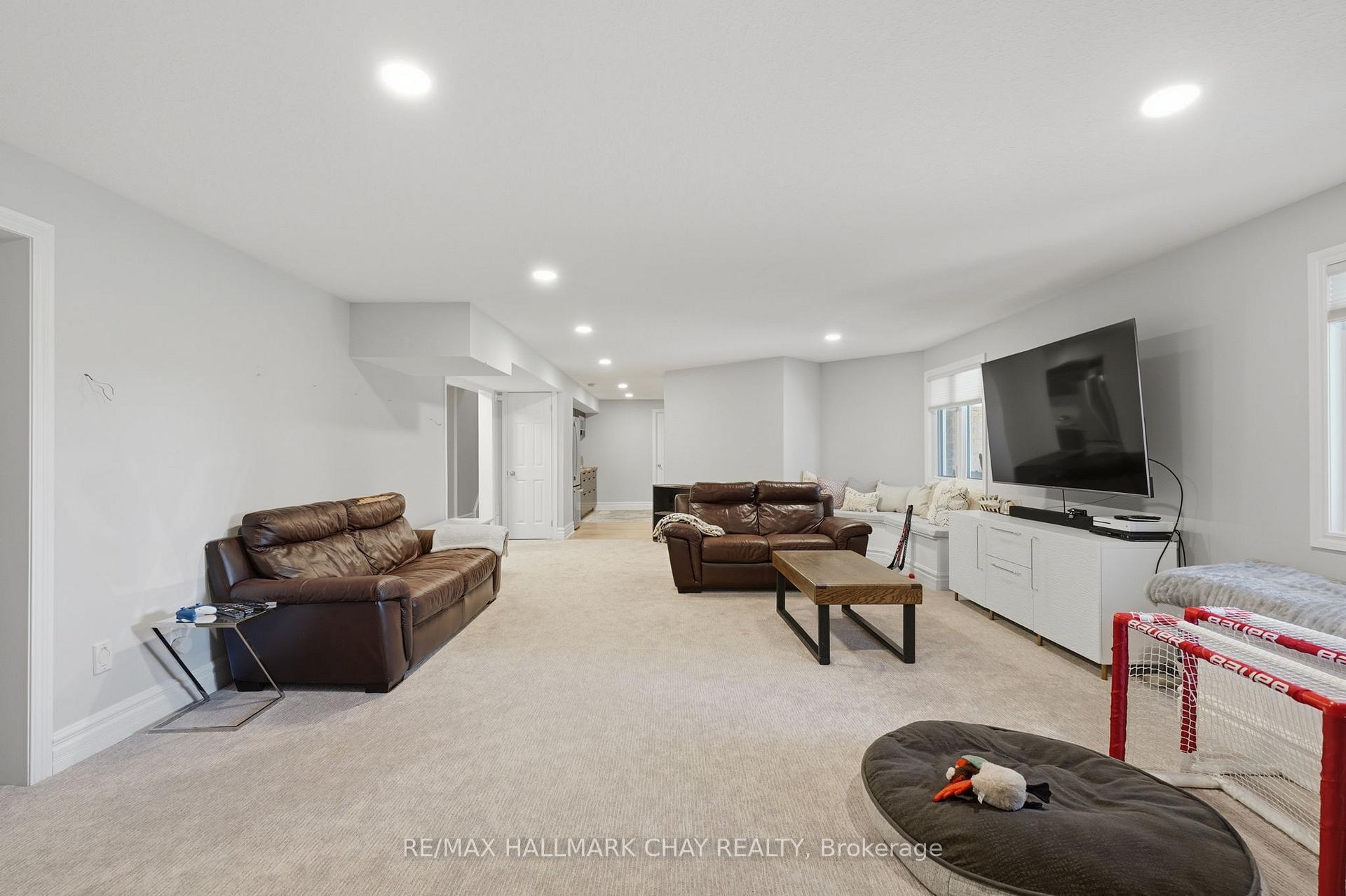 3 Forest Hill Drive
