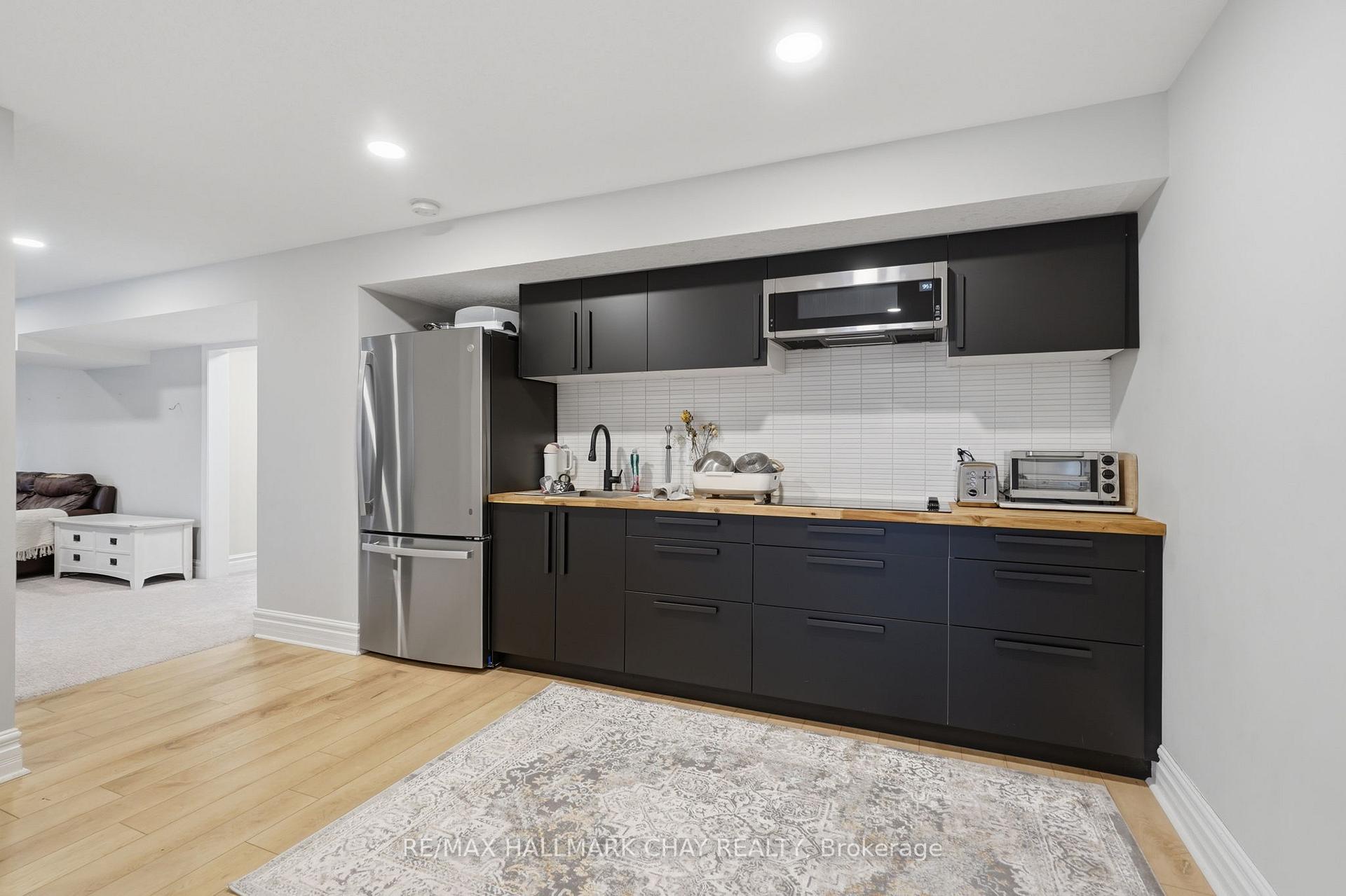 3 Forest Hill Drive