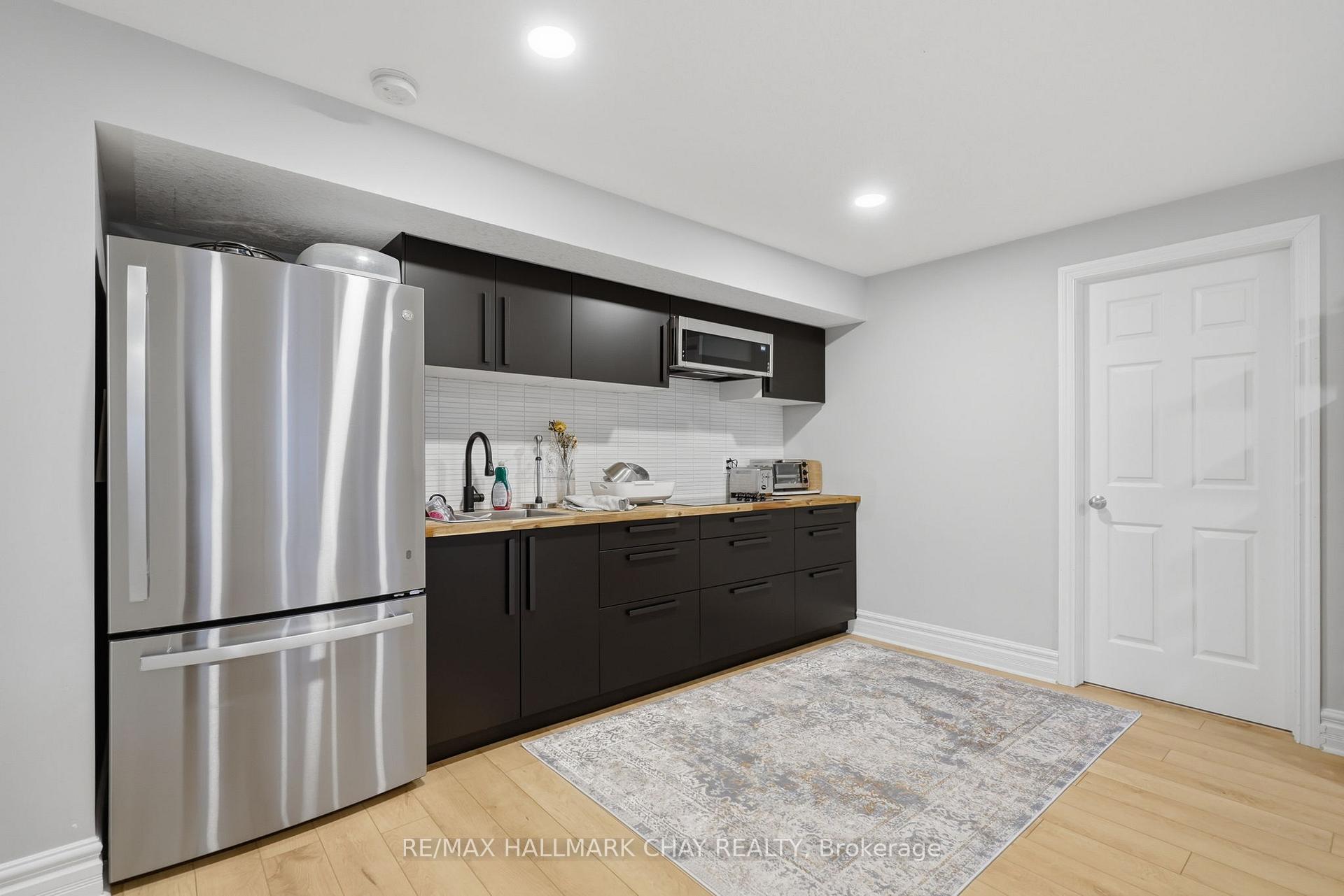 3 Forest Hill Drive
