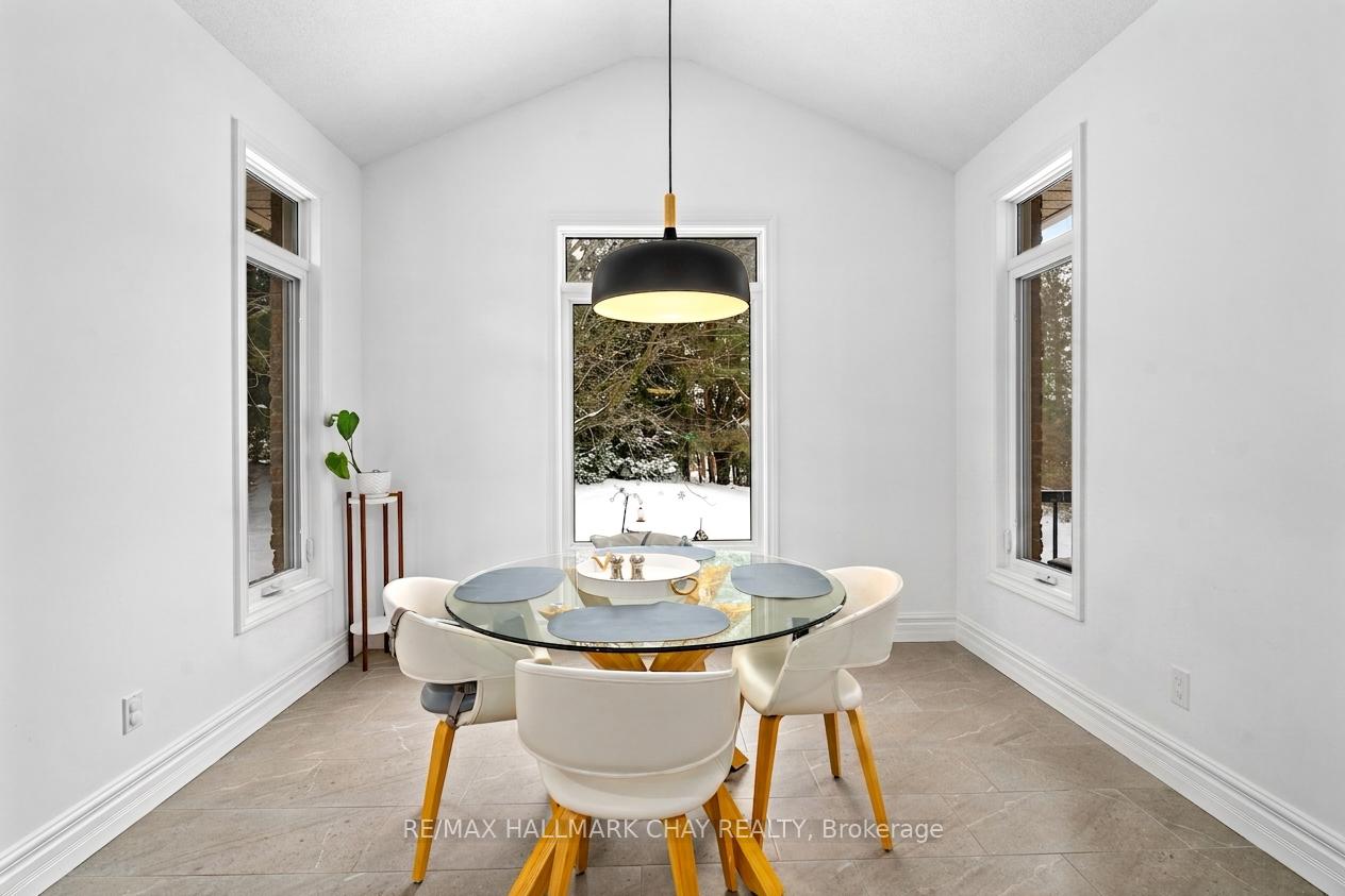 3 Forest Hill Drive