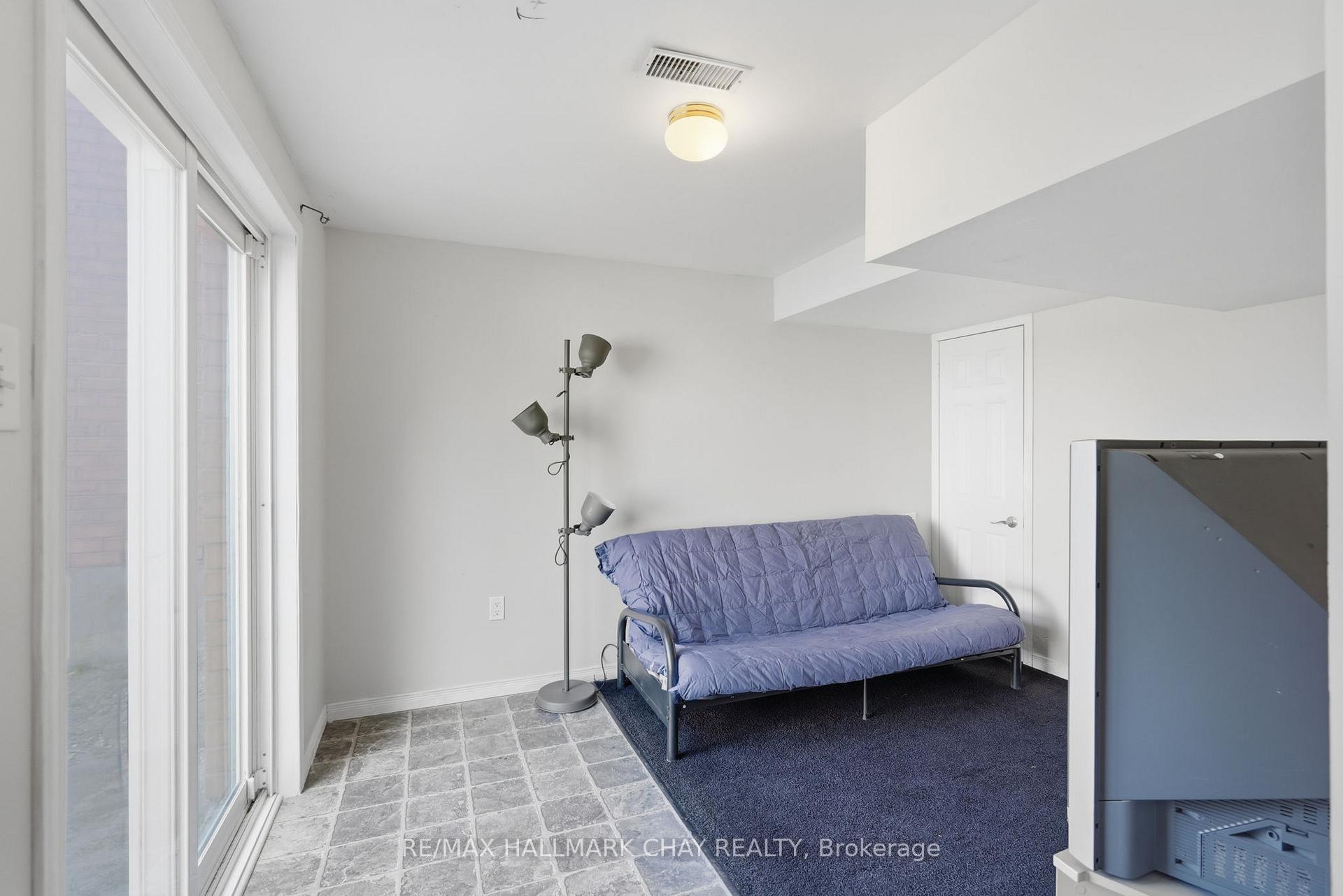 4 Hawthorne Crescent