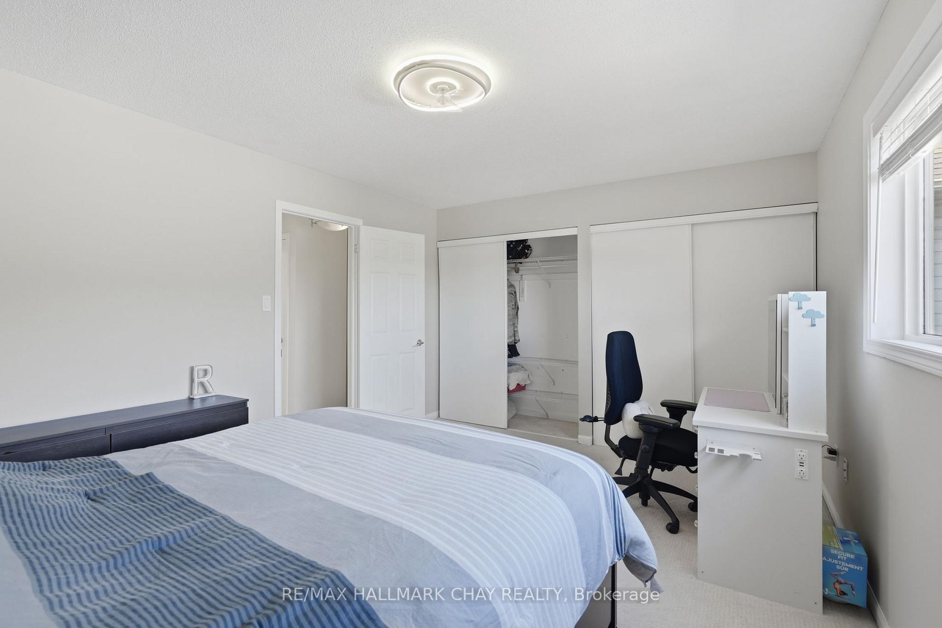 4 Hawthorne Crescent