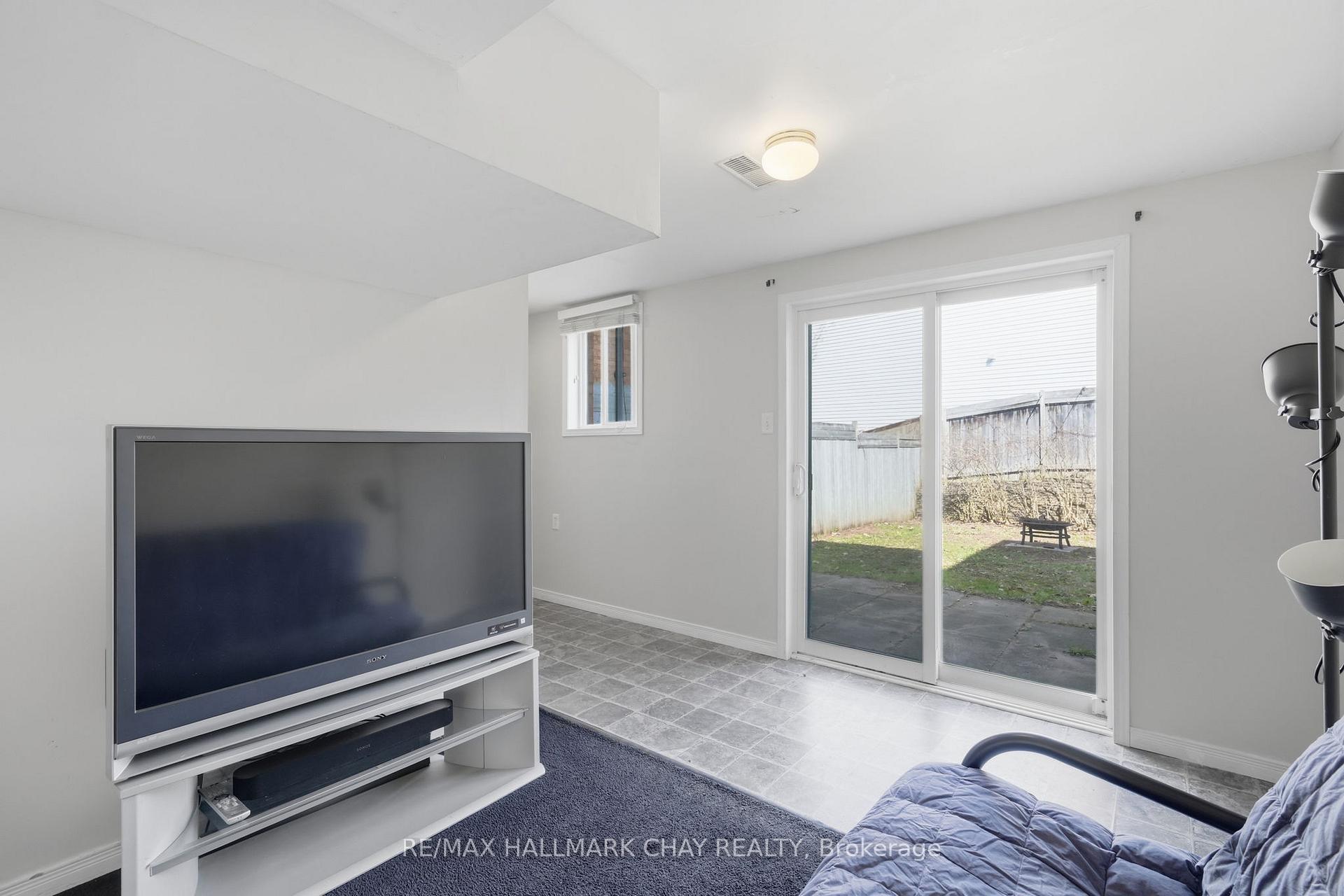 4 Hawthorne Crescent